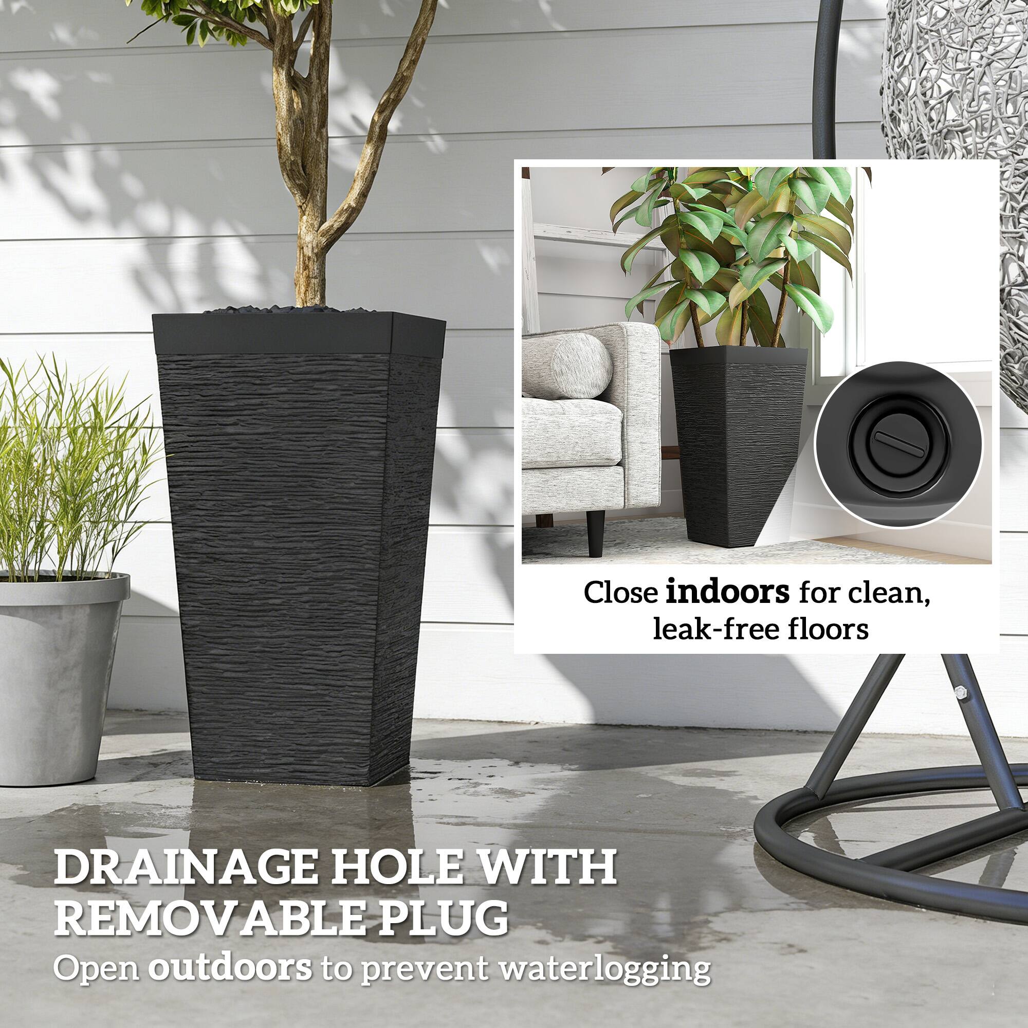 Close indoors for clean, leak-free floors

DRAINAGE HOLE WITH REMOVABLE PLUG

Open outdoors to prevent waterlogging
