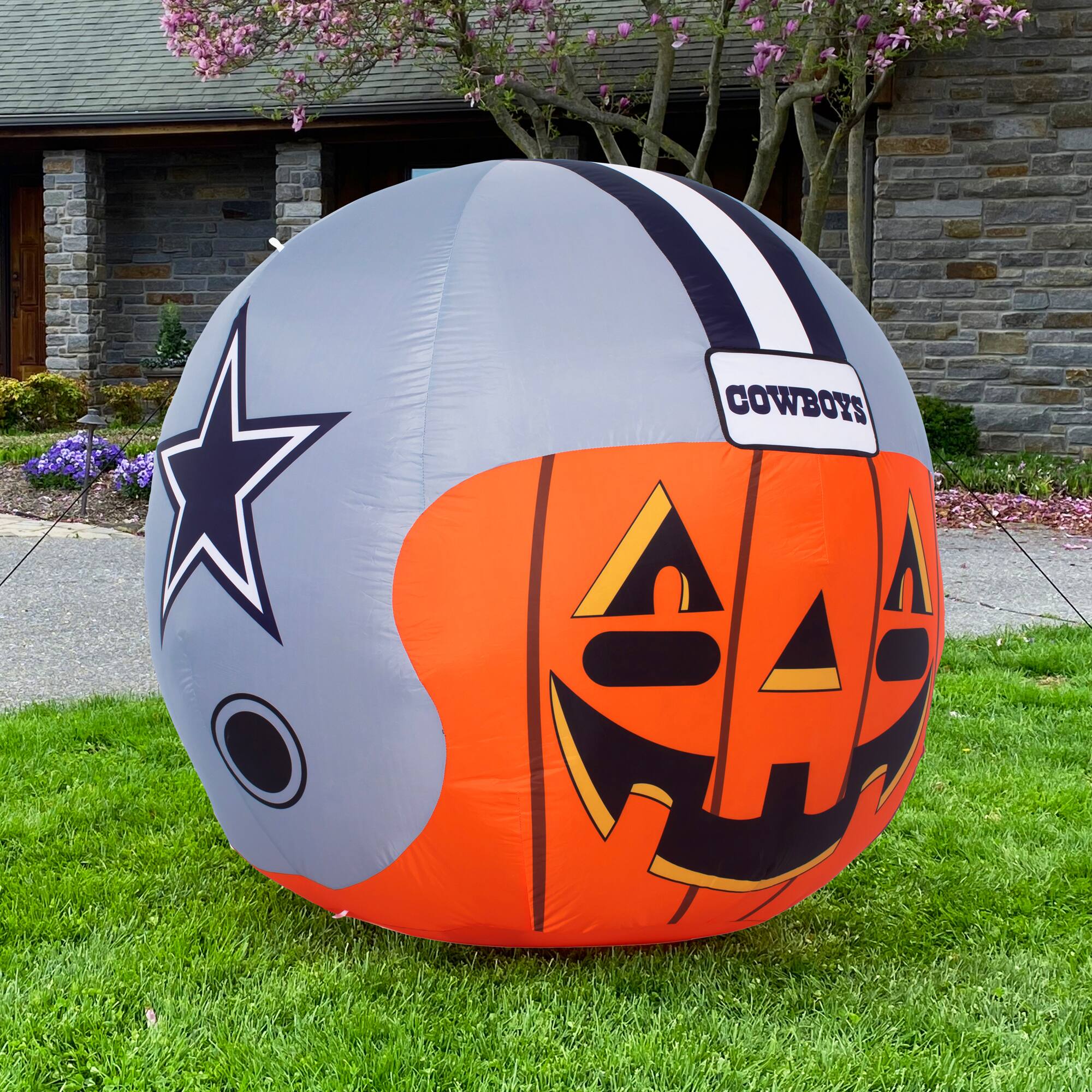 Alt View 3. Sporticulture - Dallas Cowboys 4' Inflatable Jack-O'-Helmet - Multicolor.