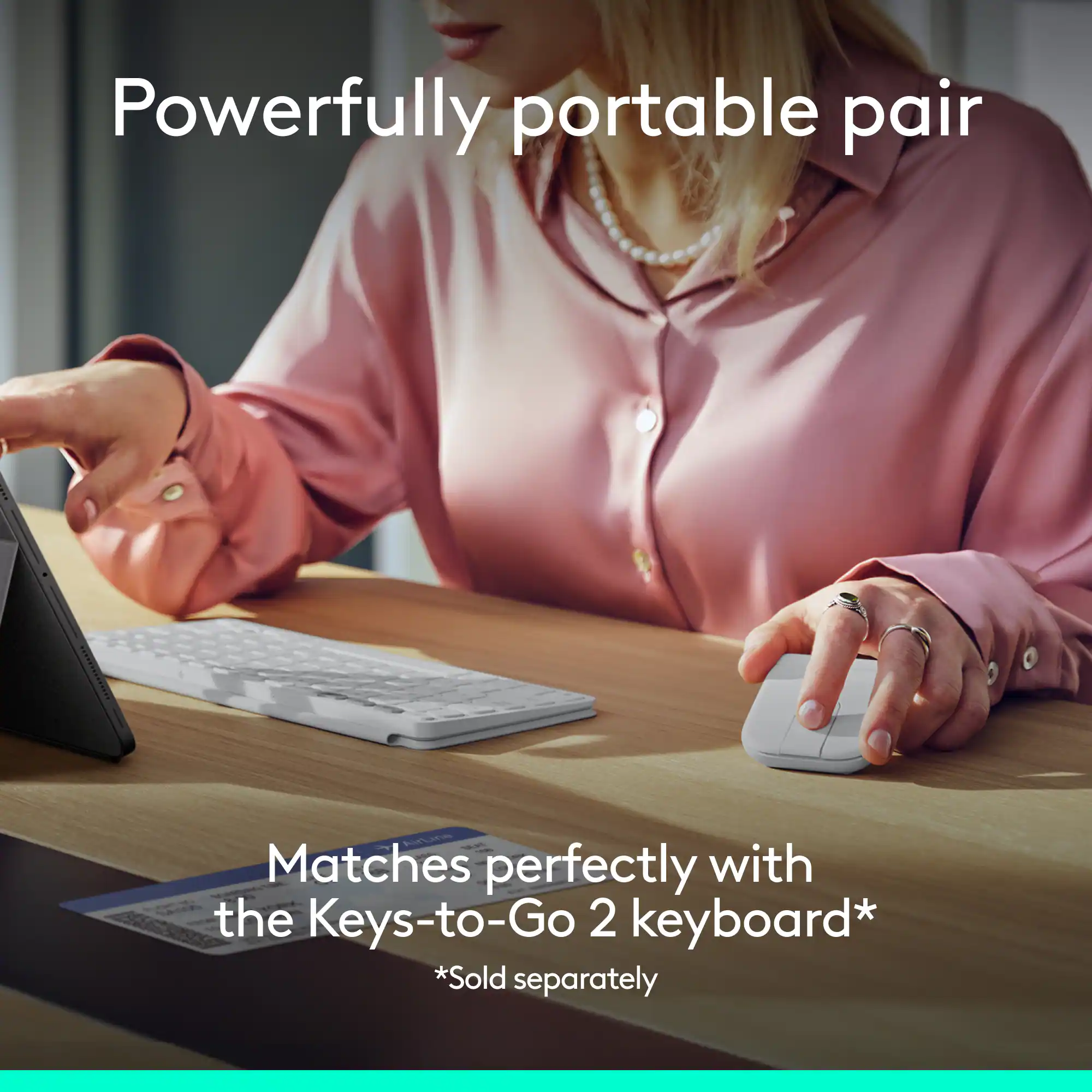 Powerfully portable pair

Matches perfectly with the Keys-to-Go 2 keyboard*  
*Sold separately