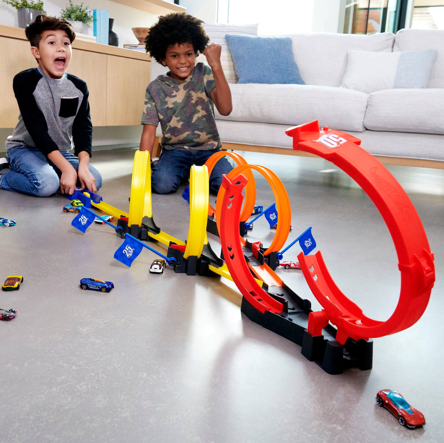 Alt View 16. Hot Wheels - Multi-Loop Race Off Track Set.