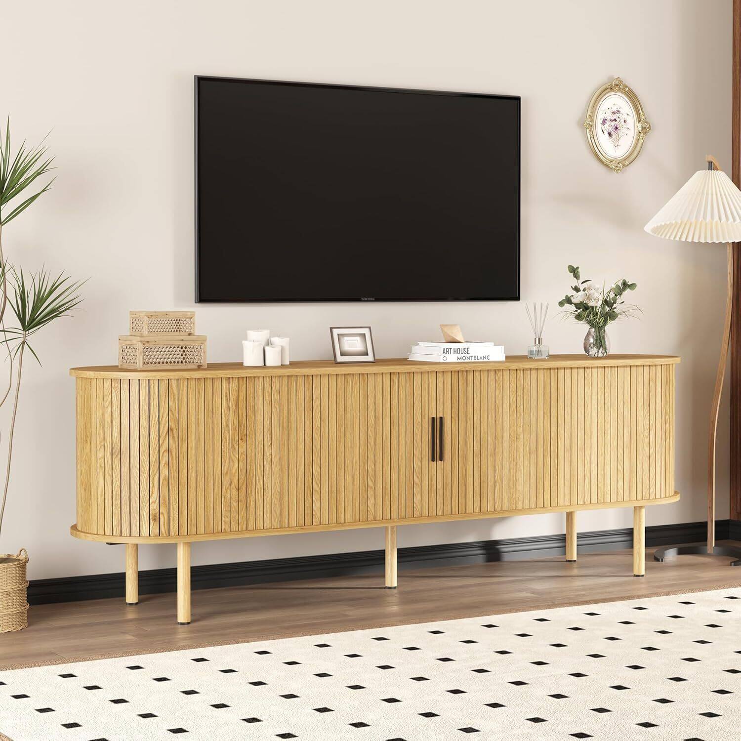 R JON C MONTELANE

ART HOUSE
MONTBLANC