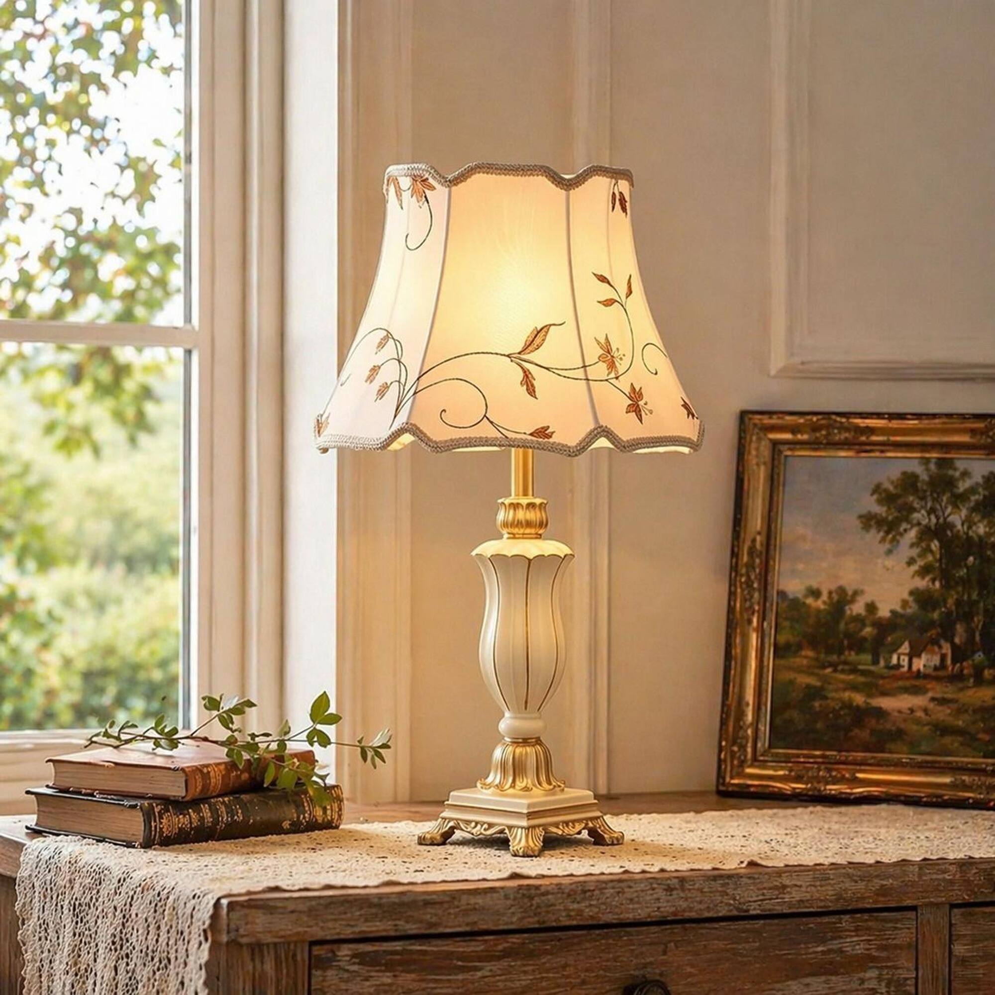Angle. RYHNUYNE - Beige Floral Gauze Table Lamp with Resin Base Vintage Farmhouse Nightstand Lighting - Beige.