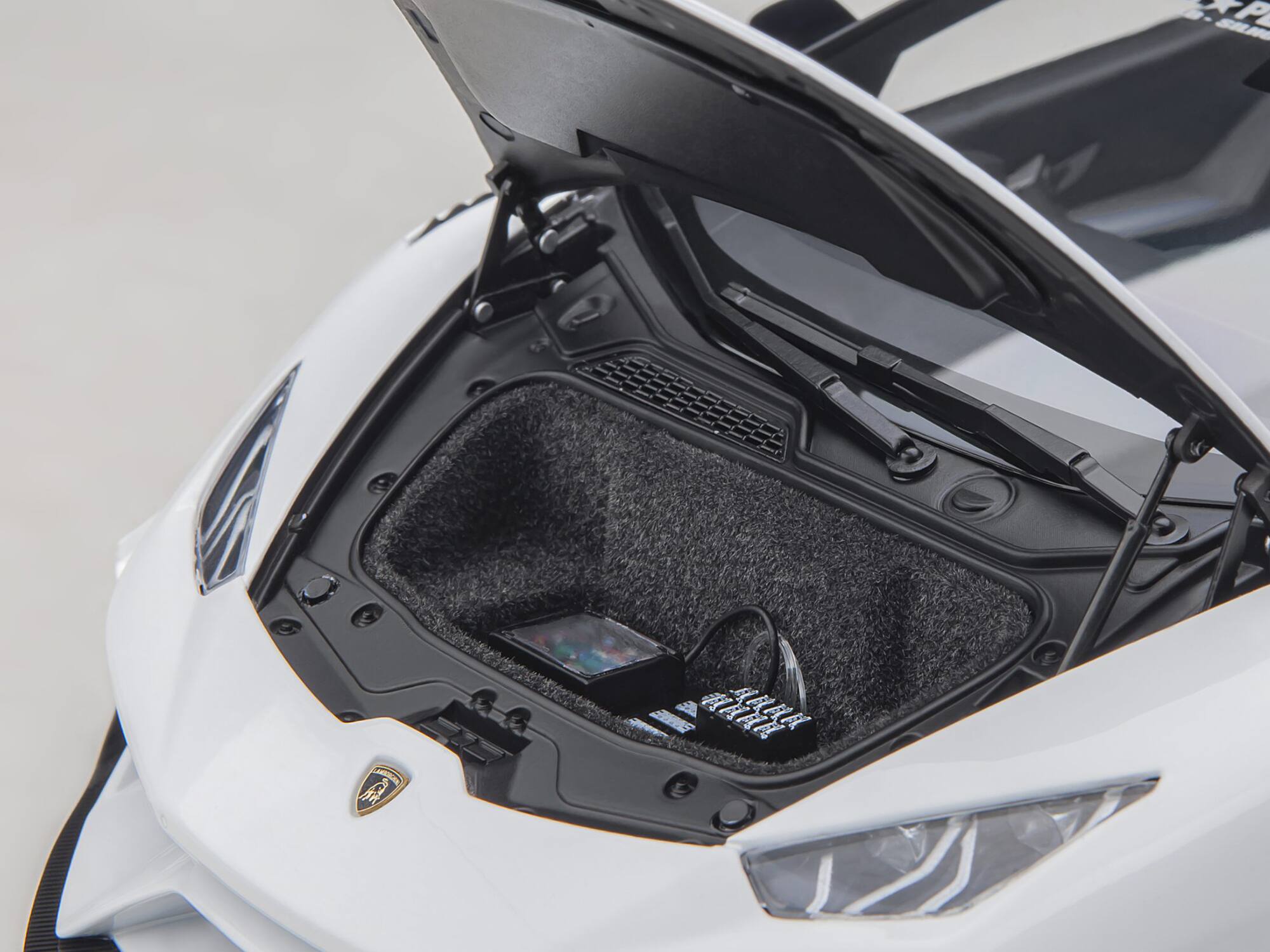 Alt View 2. Autoart - Lamborghini Huracan GT "LB-Silhouette Works" White with Black 1/18 Model Car by Autoart.