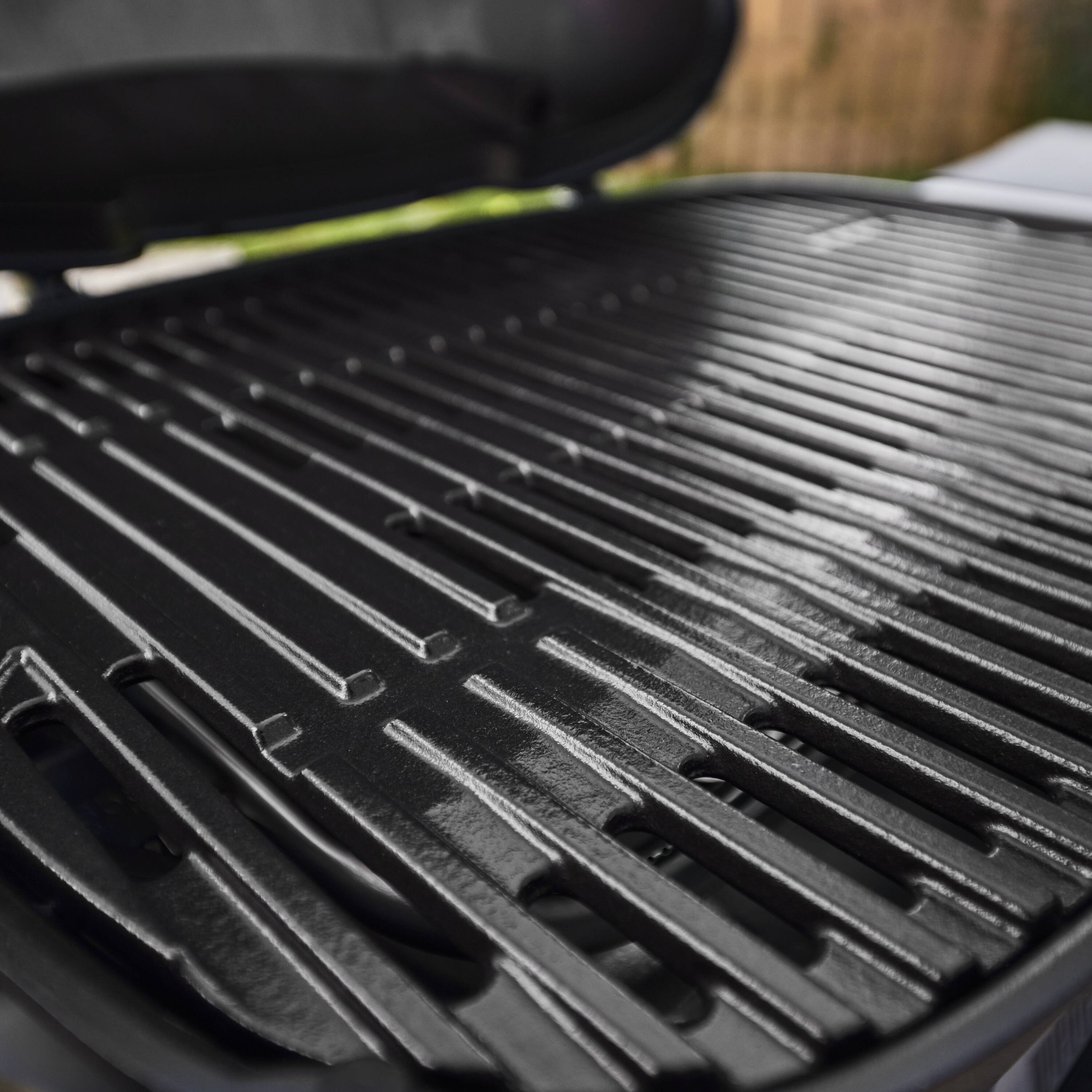 Alt View 14. Weber - Q 2800N+ liquid Propane Gas Grill - Mindnight Black.