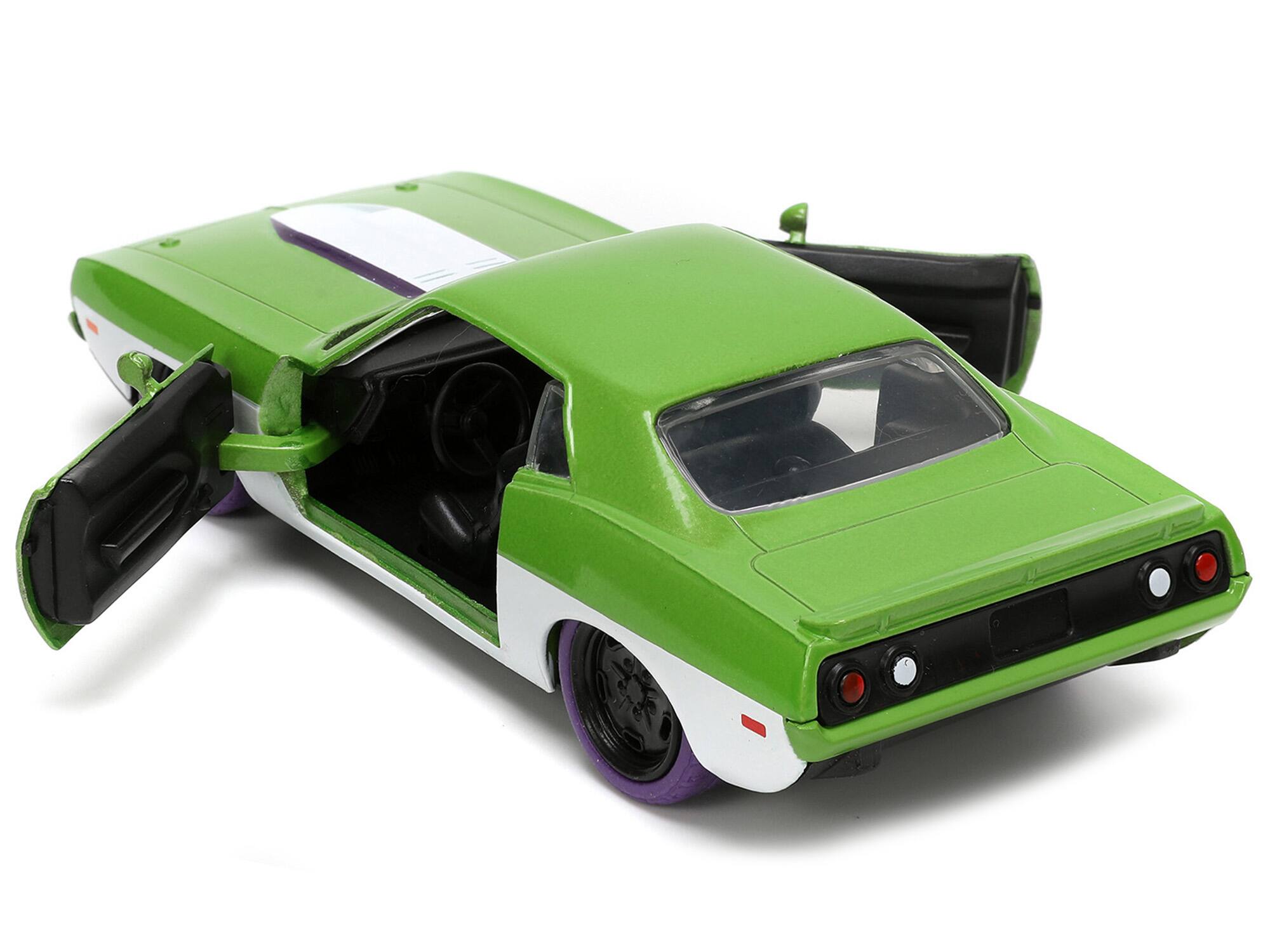 Left. Jada - 1973 Plymouth Barracuda 1/32 Diecast Green & White with She-Hulk Figure "The Savage She-Hulk" "Hollywood Rides" - Green Metallic And White.