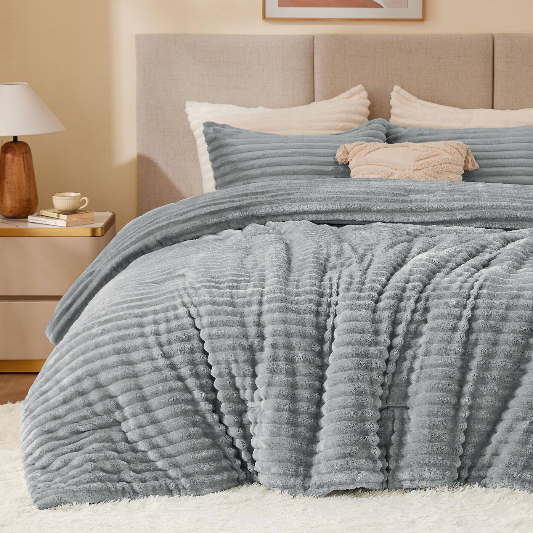 Front. Dazzed Corner - Fleece Queen Comforter Set -Super Soft & Warm Fluffy Bedding - Light Grey.