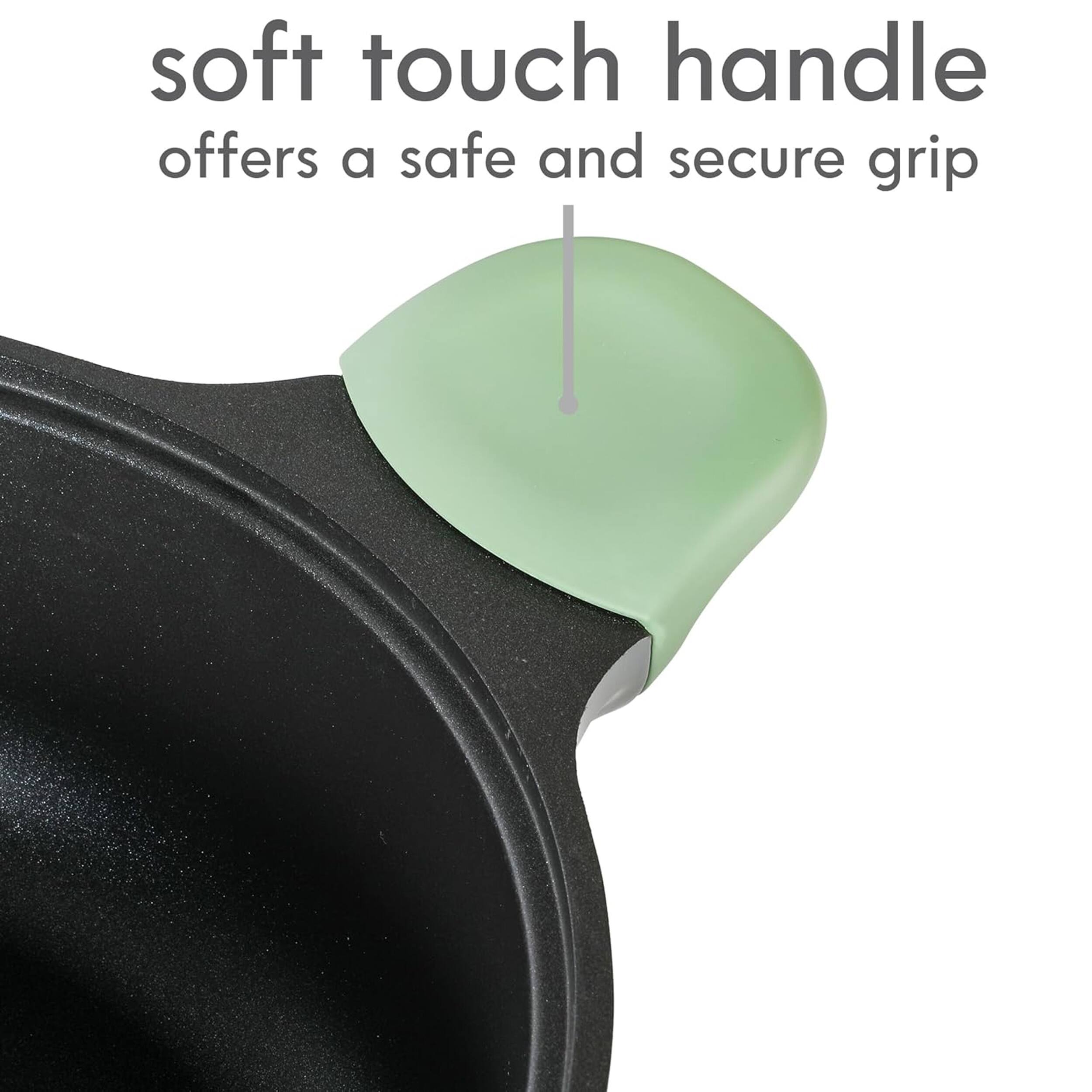 soft touch handle
offers a safe and secure grip