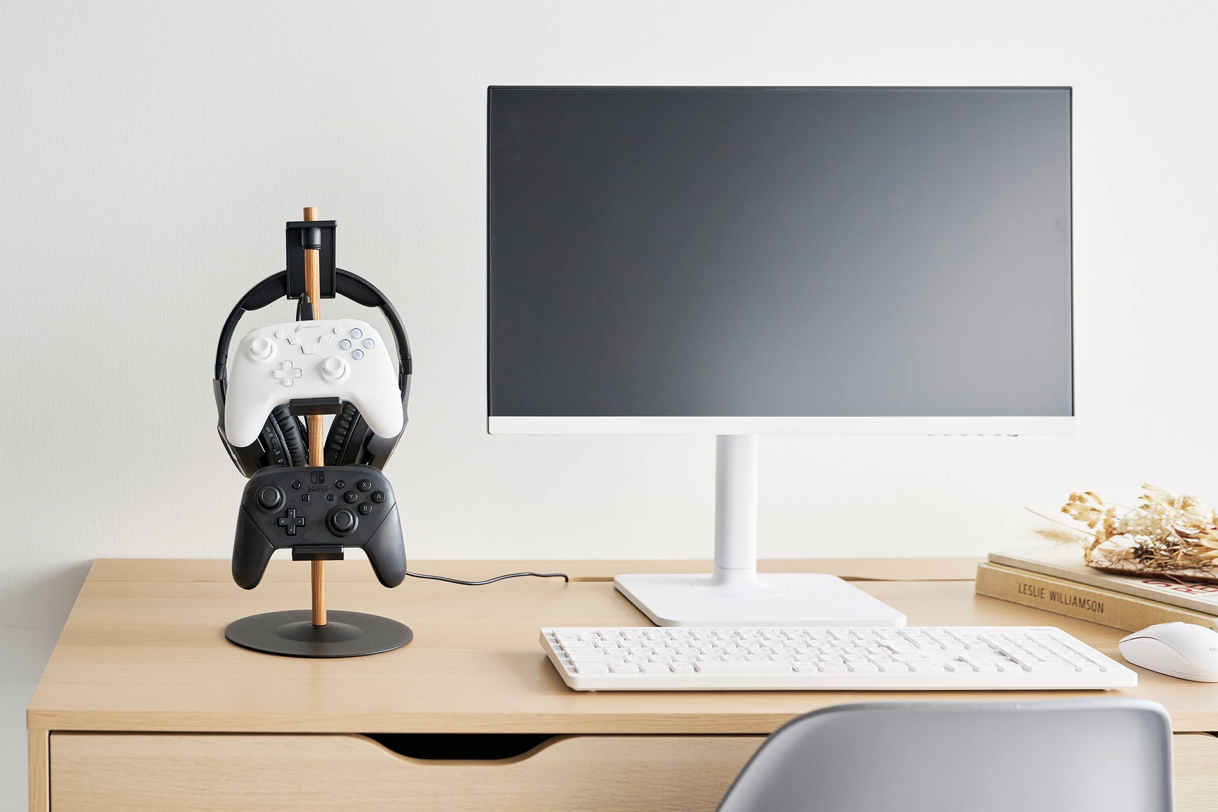 a . . I C -1 1 K 6 A LESLIE WILLIAMSON