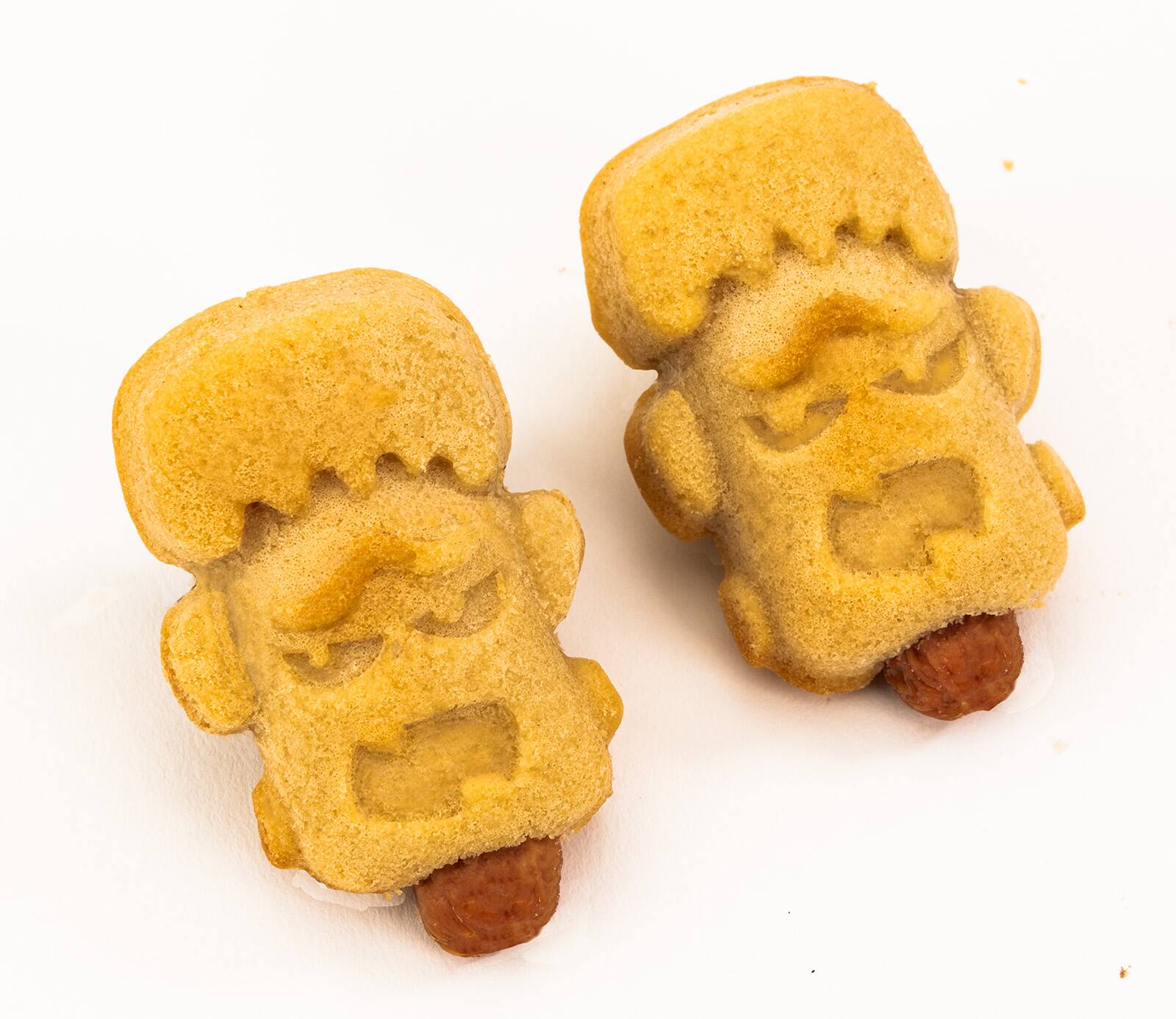 Alt View 4. MOBI - 12 Pigs in a Blanket Silicone Snack Mold, Franken-wennies - Green.