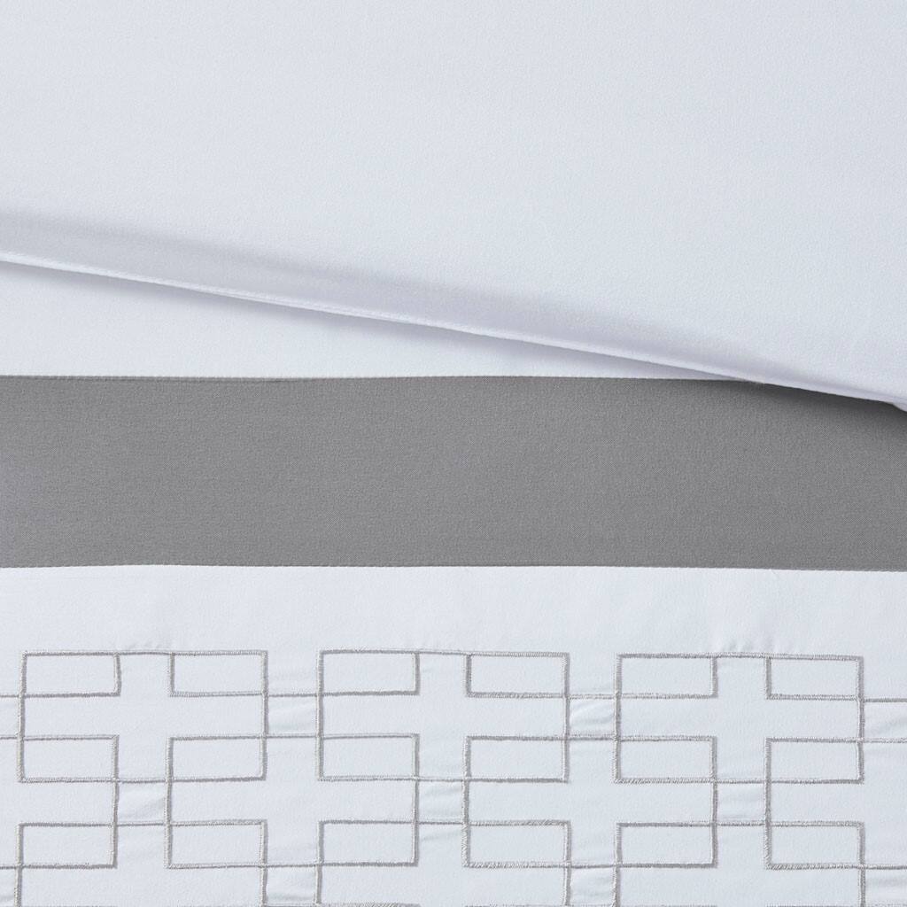 Alt View 5. Gracie Mills - Gracie Mills Aguilar 8-Piece Embroidered Hotel-Style Comforter Set - White.