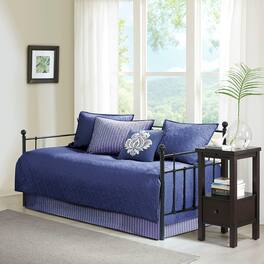 Gracie Mills - Sandy 6-Piece Cottage-Inspired Reversible Daybed Cover Set - Navy