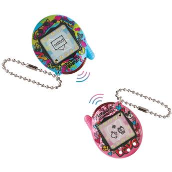 Tamagotchi Connection True Friends Blue Graffiti and Pink Graffiti Tamagotchi Connection True Friends Blue Graffiti and Pink Graffiti