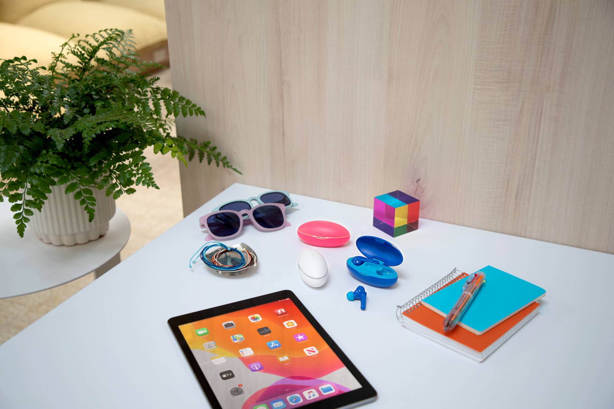 Alt View 19. Belkin - SoundForm™ Nano True Wireless Earbuds - Blue.