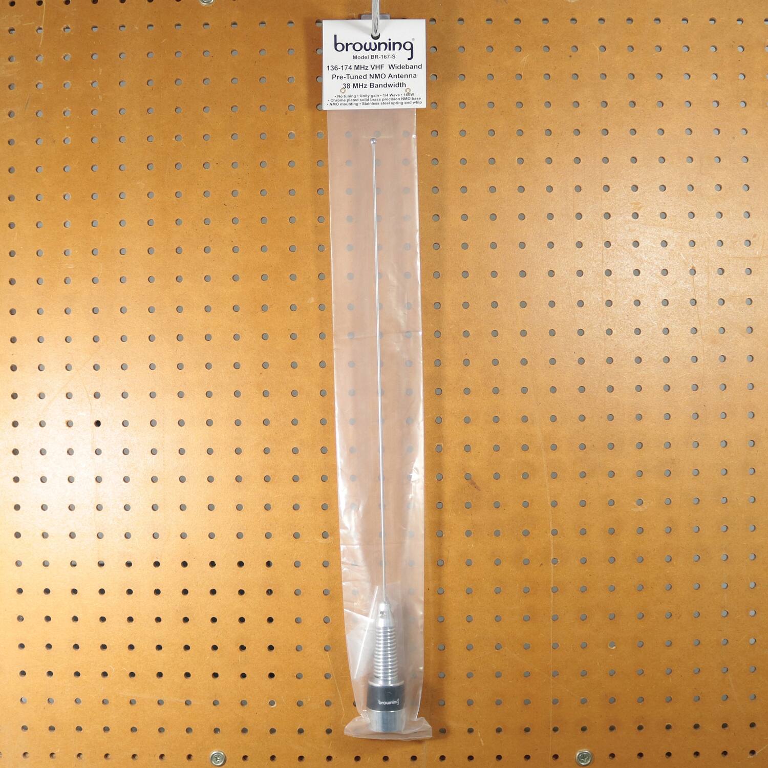 browning  
034 136-174  
Mrte V Wideband Pre-Tuned Cotatan Antenna  
38 Mre Randwidth