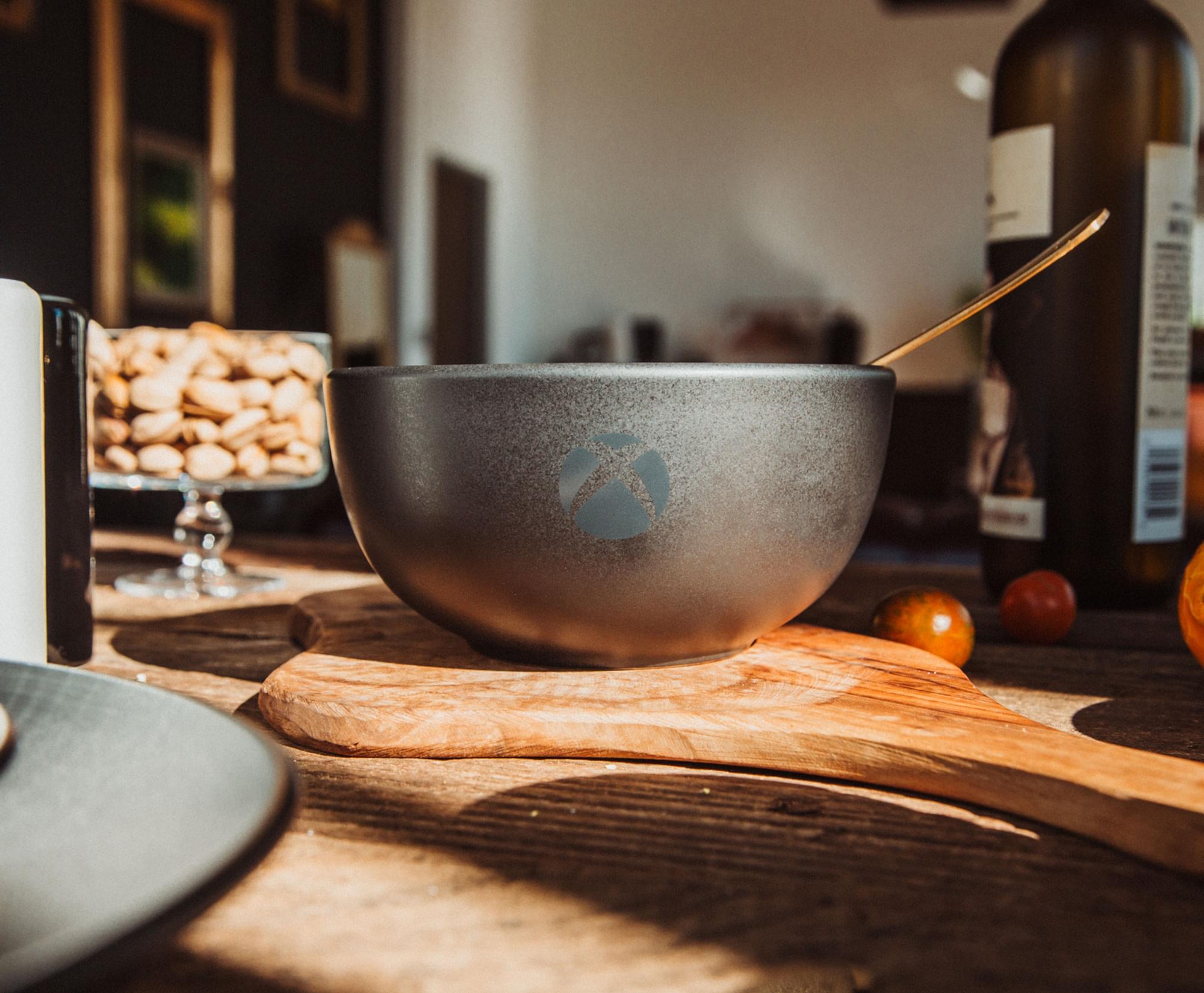 Alt View 3. Ukonic - Xbox Logo Matte Black 8-Piece Ceramic Dinnerware Set - Black.