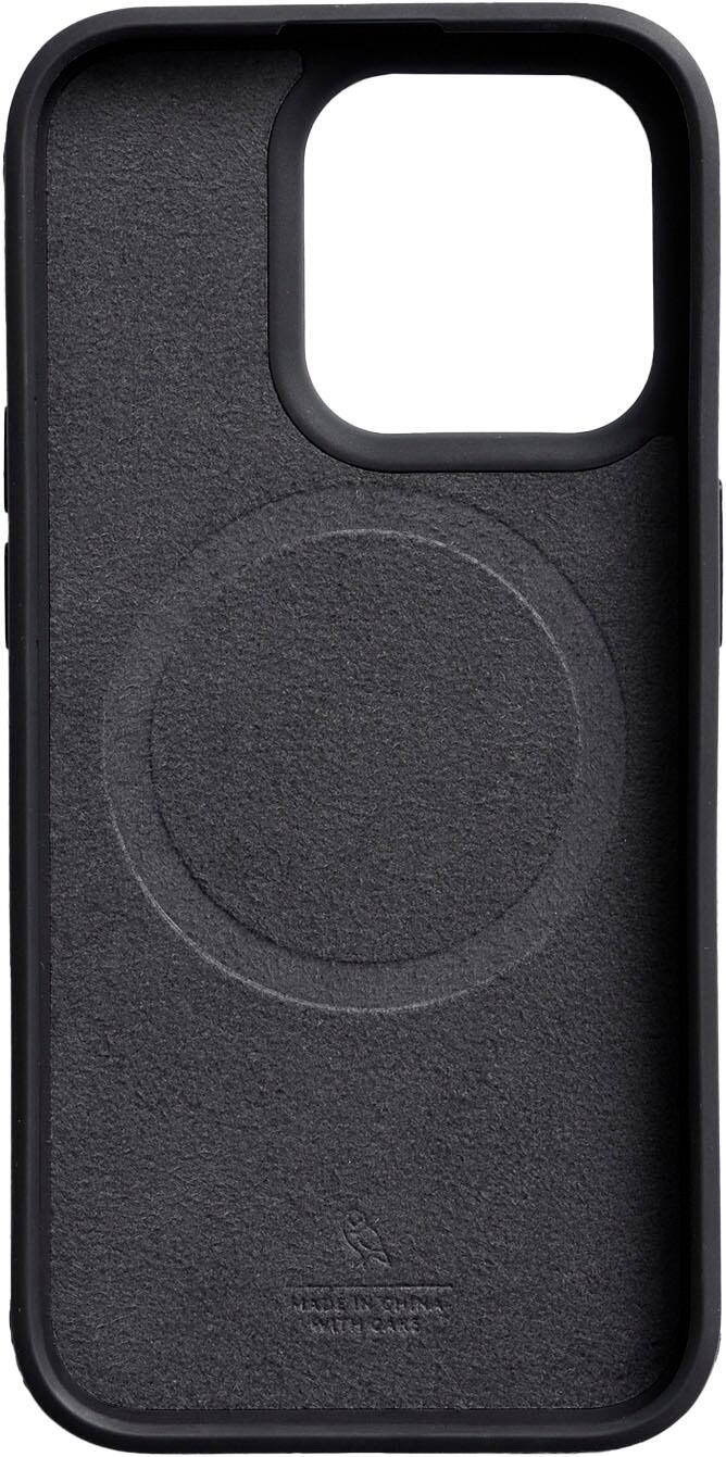 Angle. Bellroy - iPhone 15 Pro Max Leather Phone Case - Black.