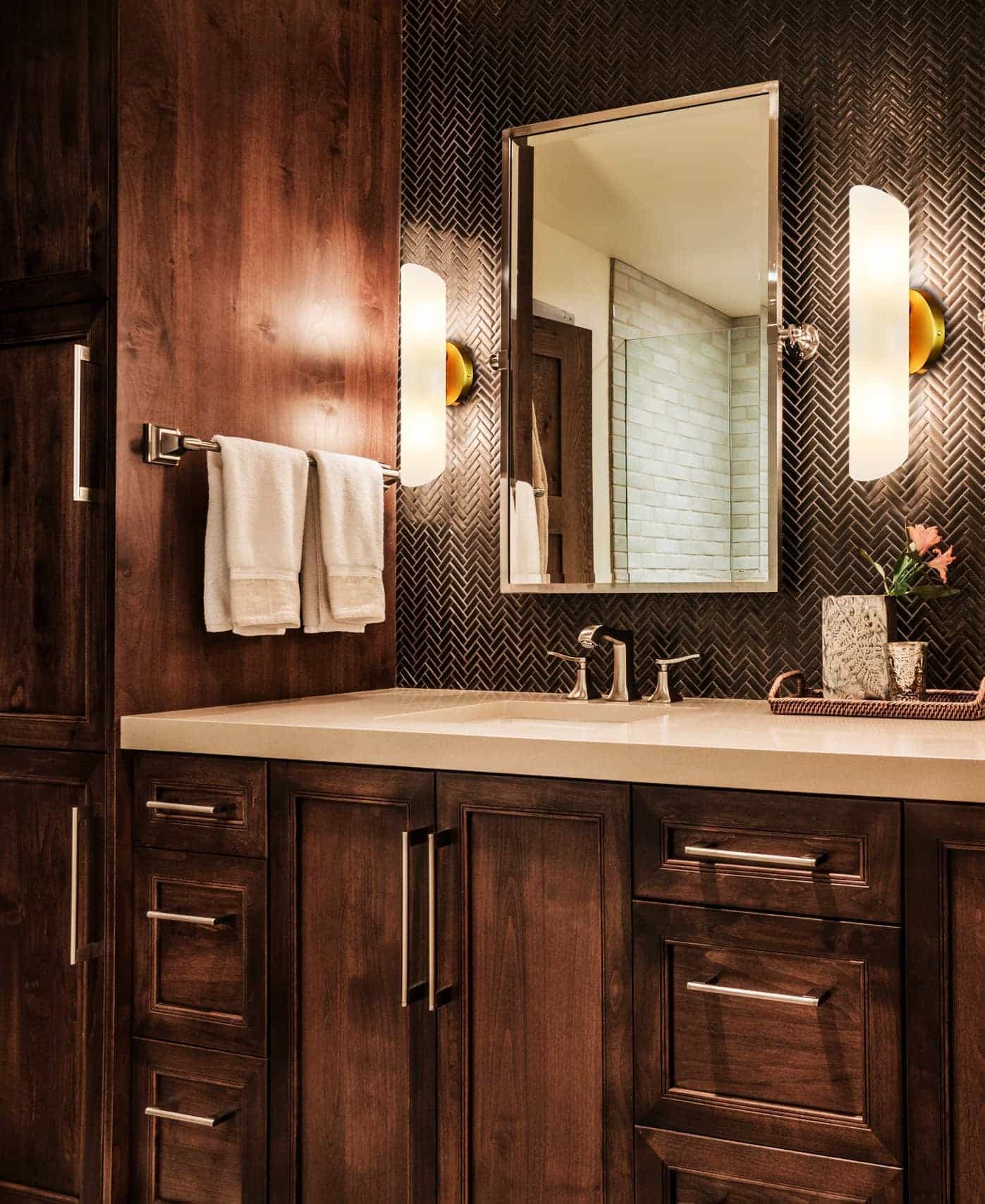 Angle. MOOSE - Modern Brass 2-Light Cylinder Sconce Lighting Set of 2 - Gold.