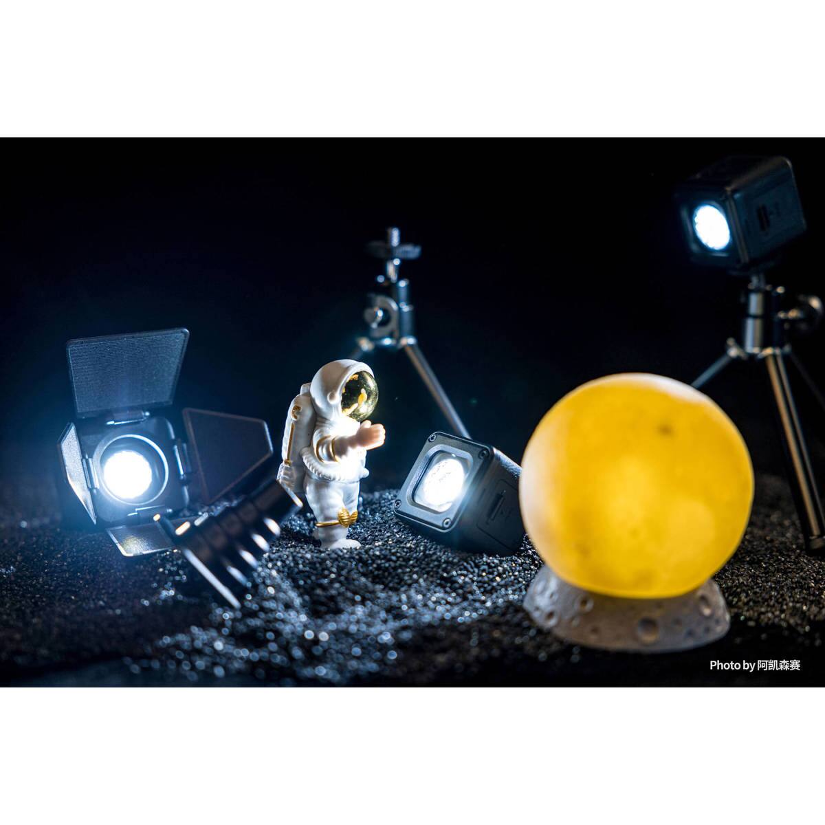 Alt View 8. Smallrig - SmallRig RM01 Video LED 3-Light Kit.