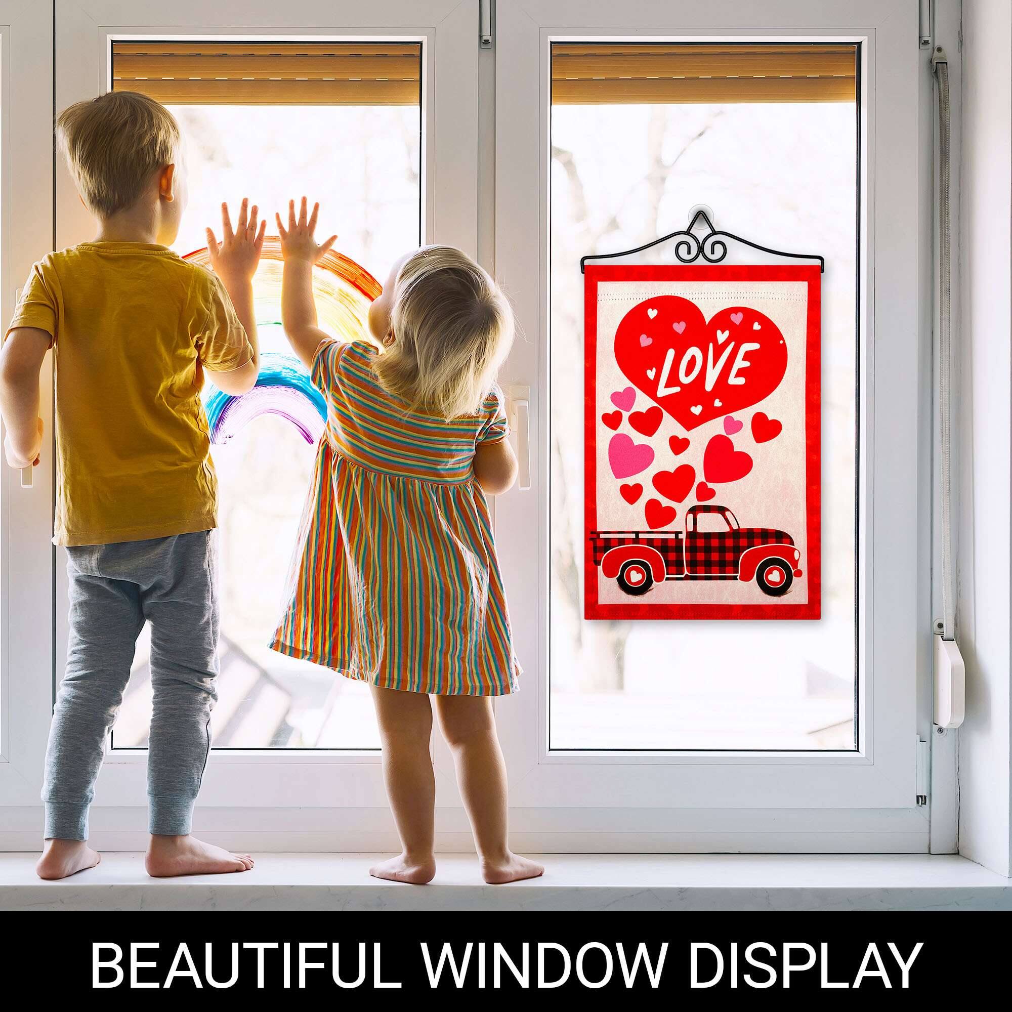 LOVE BEAUTIFUL WINDOW DISPLAY

BEAUTIFUL WINDOW DISPLAY