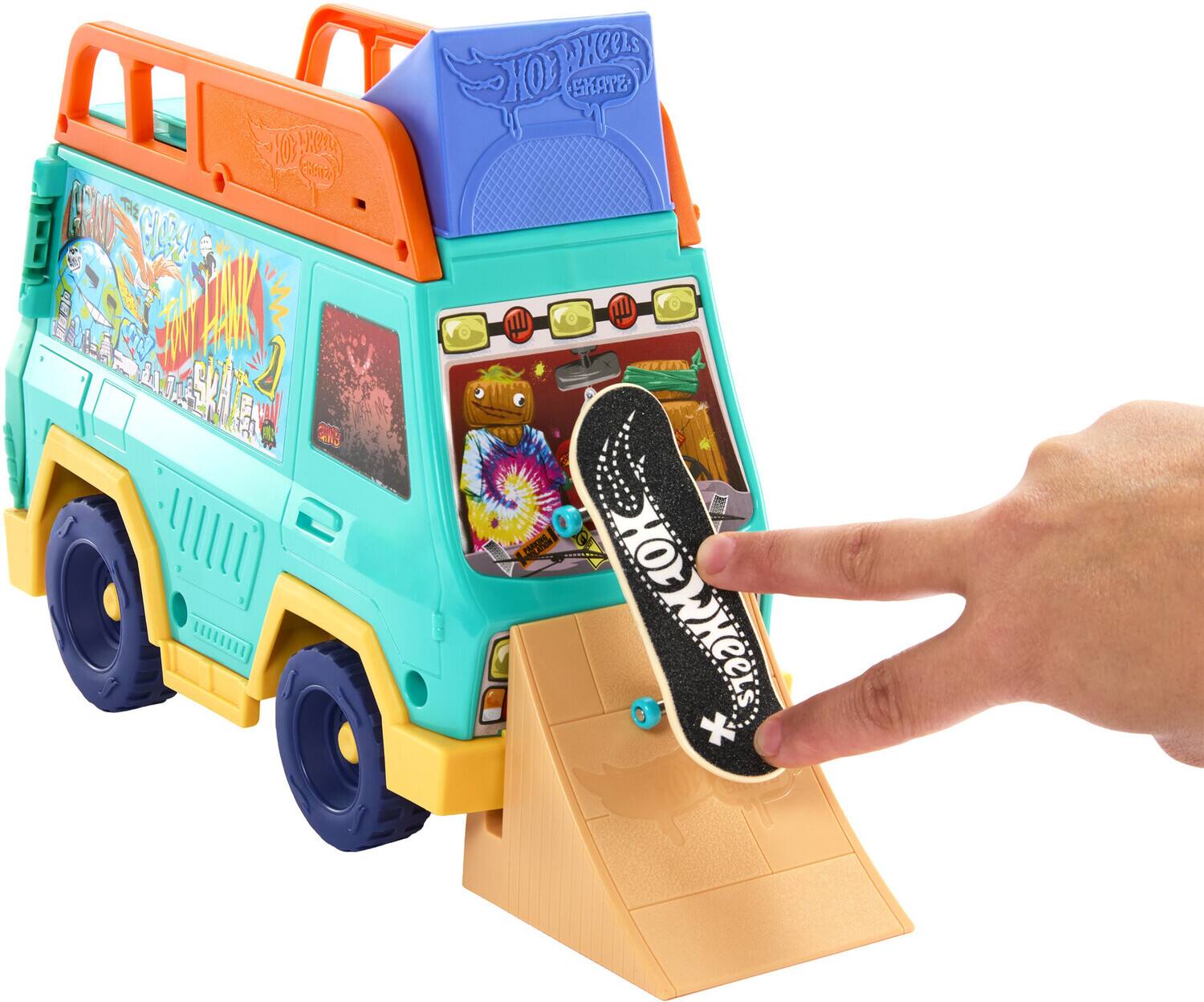 Mattel Hot Wheels Skate Tony Hawk Skate Van Playset COLLECTIBLES