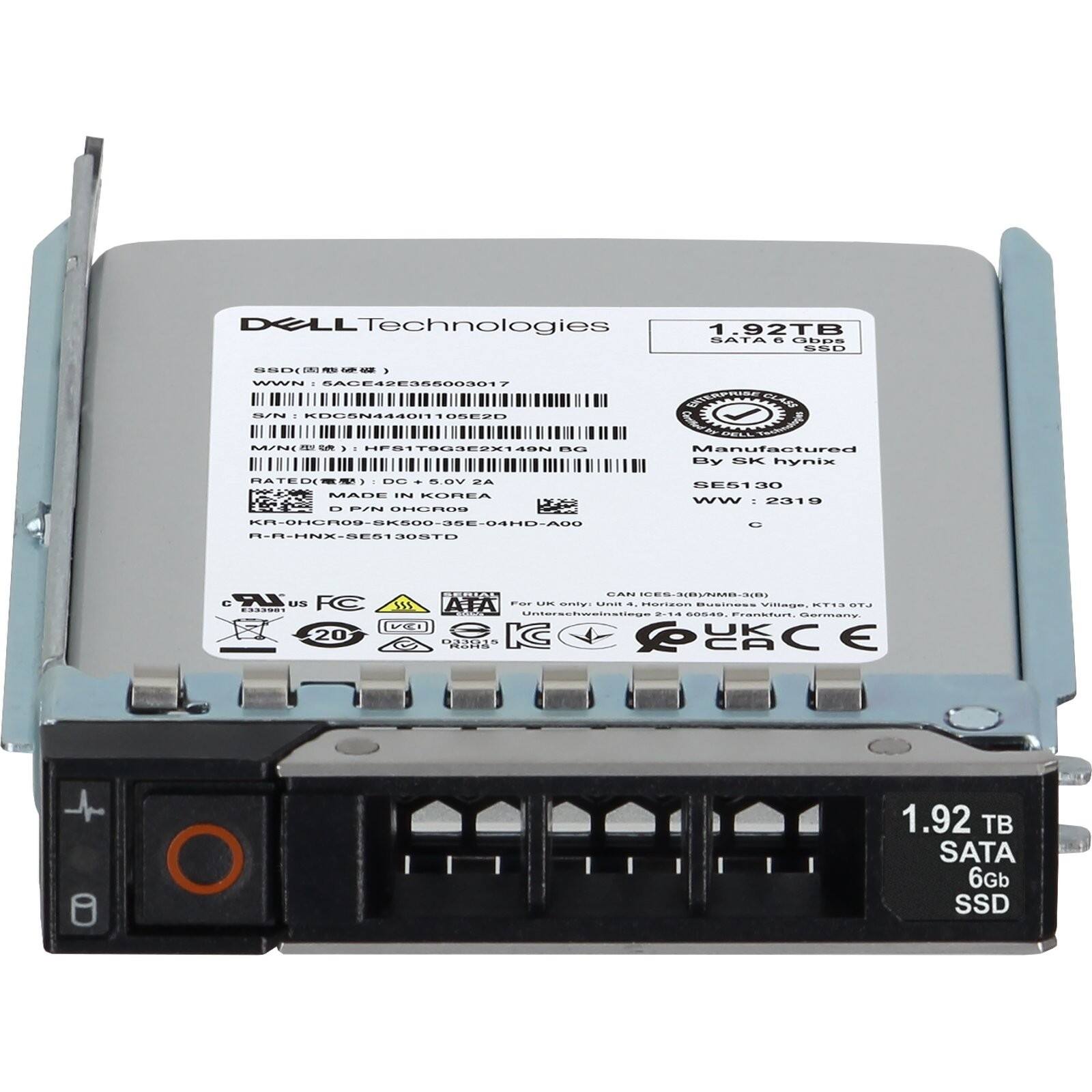 DELL Technologies  
1.92TB SATA 6Gb SSD  

SSD (固态硬盘)  
WWN: SACE45E355003017  
S/N: KDC5N44401105E2D  
M/N: HFS1T9032X1400  
RATED(额定): DC +5.0V 2A  
D/P/N: KR-OHCS09-SK500-35E-04HD-A00  
R-R-HNX-SE5130STD  
Manufactured By SK hynix  
SE5130  
WW: 2319  
KOREA  

1.92 TB SATA 6Gb SSD  

DELL Technologies  
1.92TB SATA 6Gb SSD  

SSD (固态硬盘)  
WWN: SACE45E355003017  
S/N: KDC5N44401105E2D  
M/N: HFS1T9032X1400  
RATED(额定): DC +5.