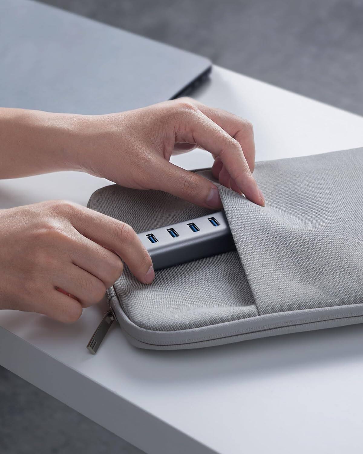 Alt View 6. Anker - Anker USB C Hub - Gray.