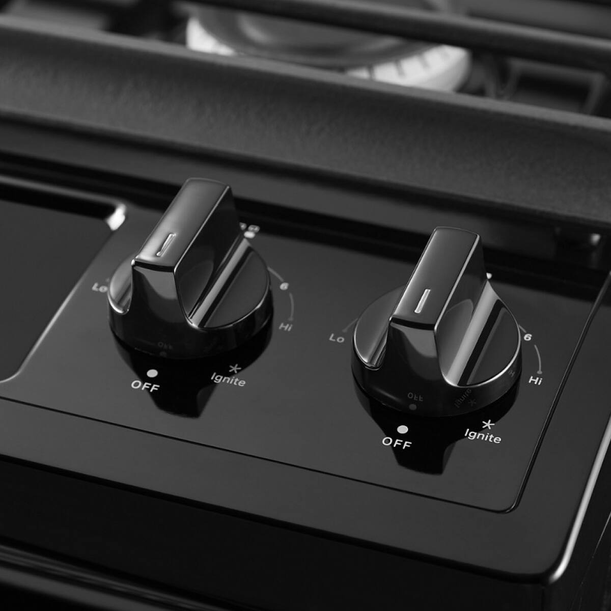 Sure, here is the corrected and grouped text from the image:

- **Left Knob:**
  - OFF
  - Ignite
  - Lo
  - Hi

- **Right Knob:**
  - OFF
  - Ignite
  - Lo
  - Hi
  - 6