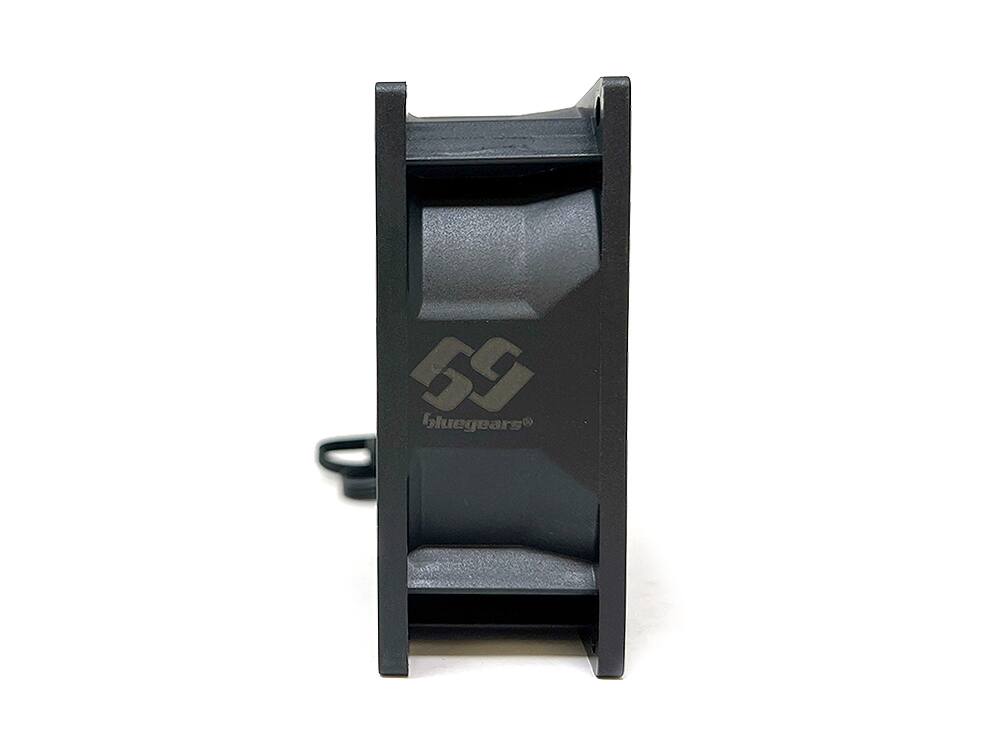 Left. Bluegears - b-BlasterPWM 90x38 2Ball PWM High Speed Fan ranging 500 to 5000 RPM with 128 CFM. UL, CE, FCC, RoHS, Reach Certified - Black.