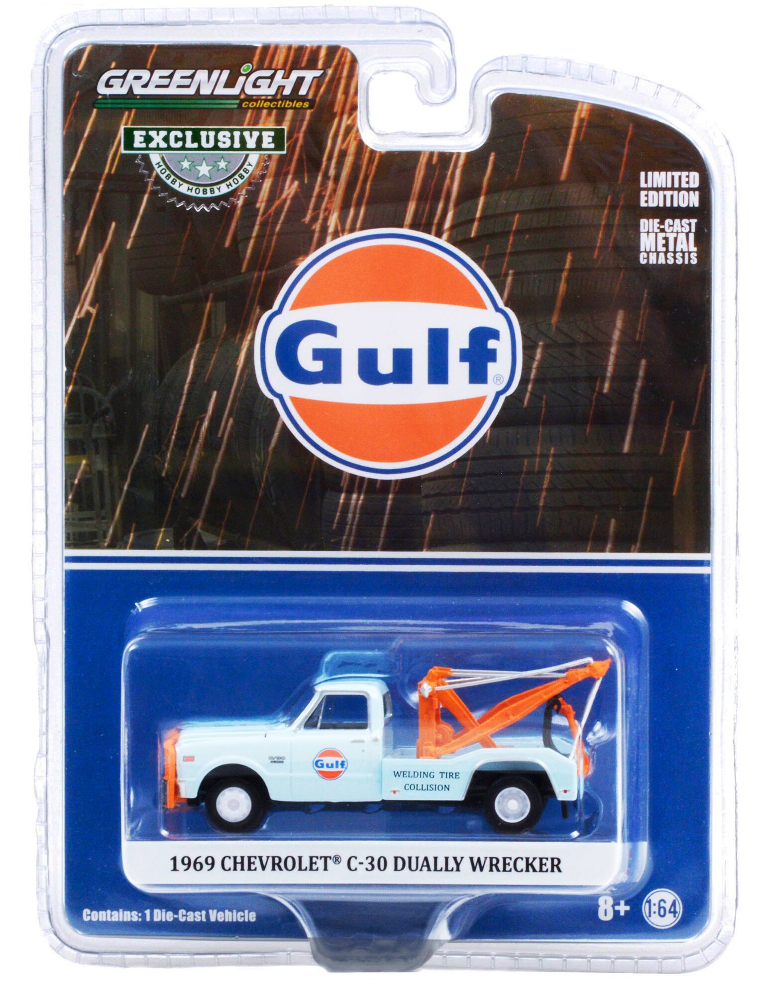 GREENLIGHT collectibles EXCLUSIVE HOBBY HOBBY MOBIL LIMITED EDITION DIE-CAST METAL CHASSIS Gulf: Gulf WELDING TIRE COLLISION 1969 CHEVROLET C-30 DUALY WRECKER Contains: 1 Die-Cast Vehicle 8+ 1:64