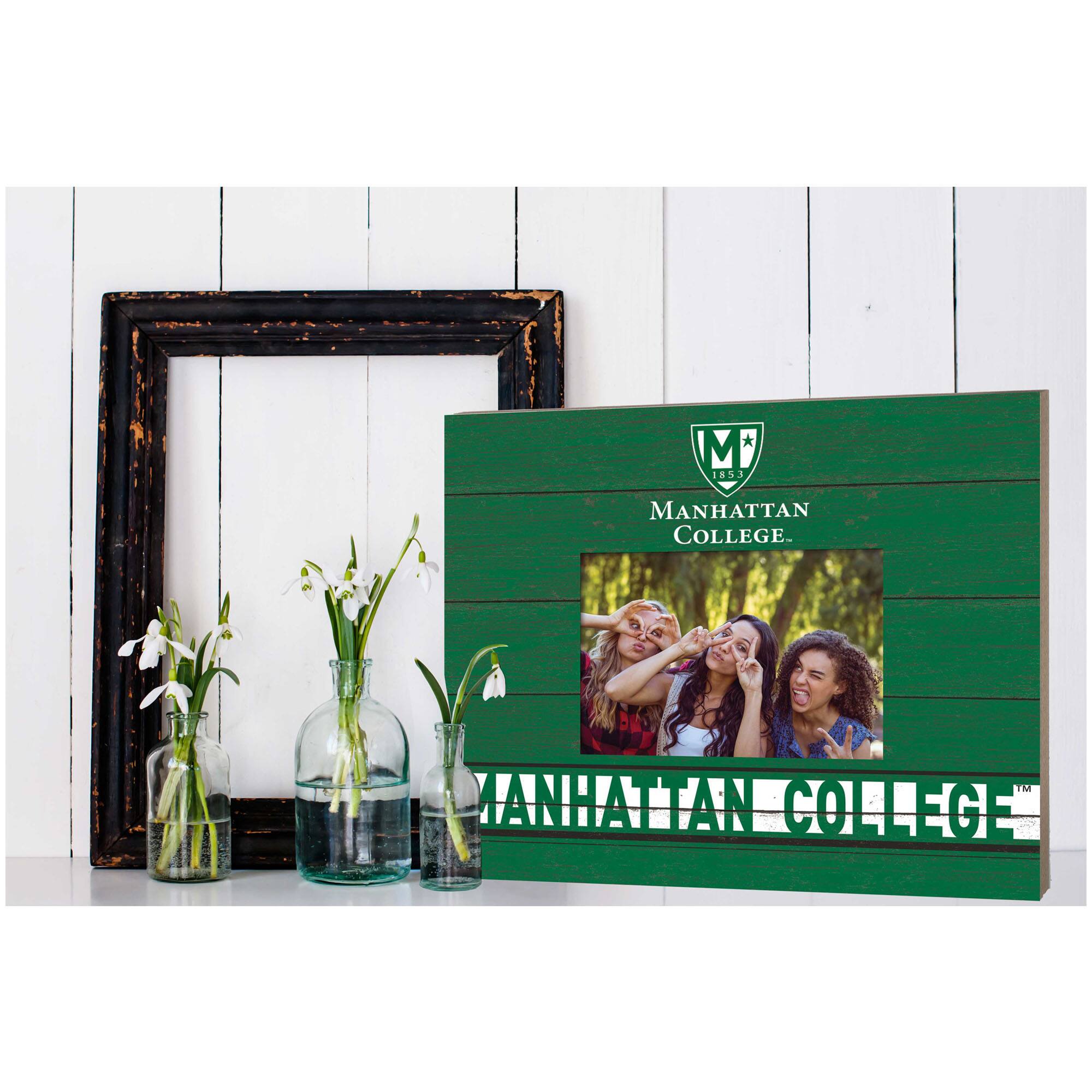 M 1853 MANHATTAN COLLEGE. TM MANHATTAN COLLEGE