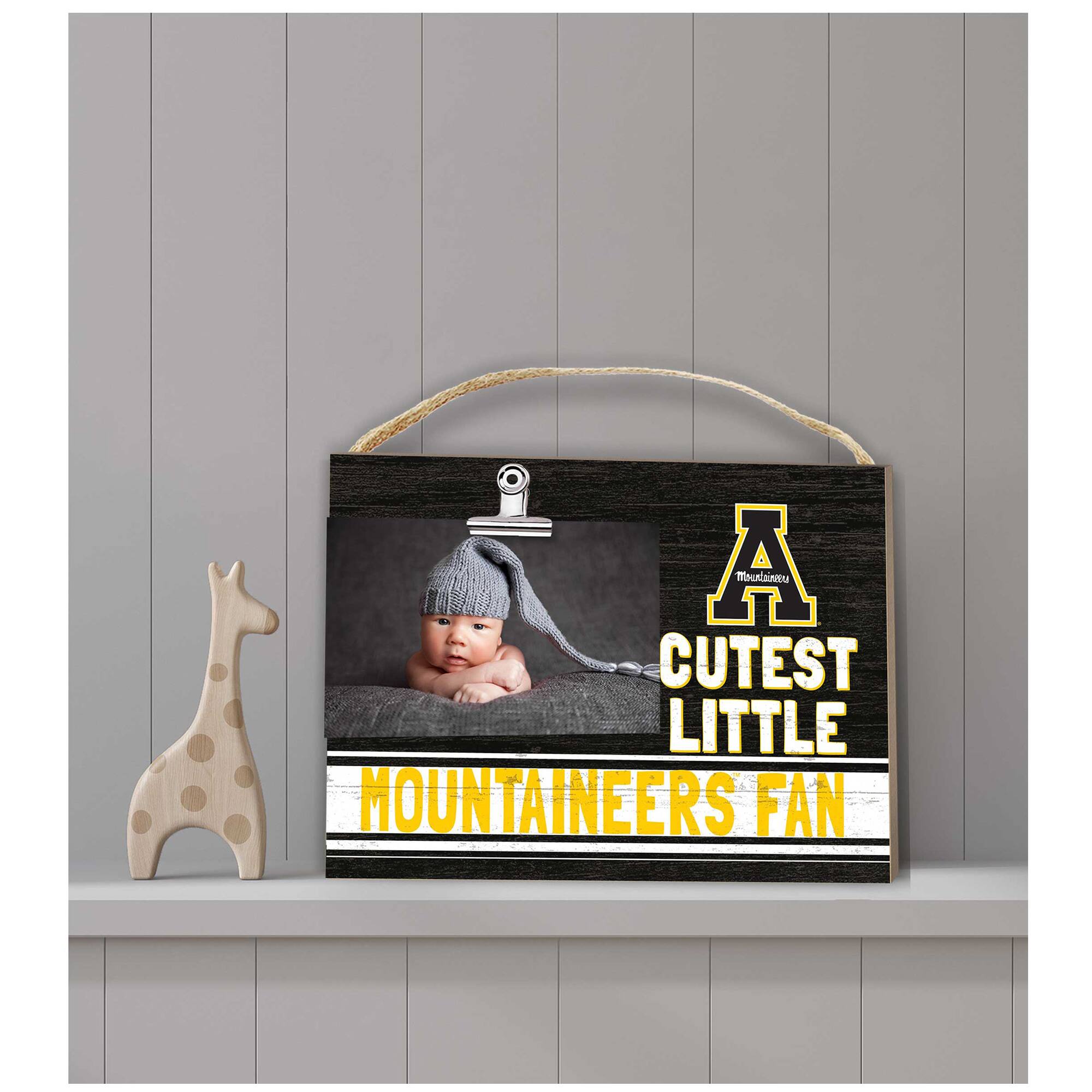 A TINY LITTLE CUTEST LITTLE MOUNTAINEERS FAN
