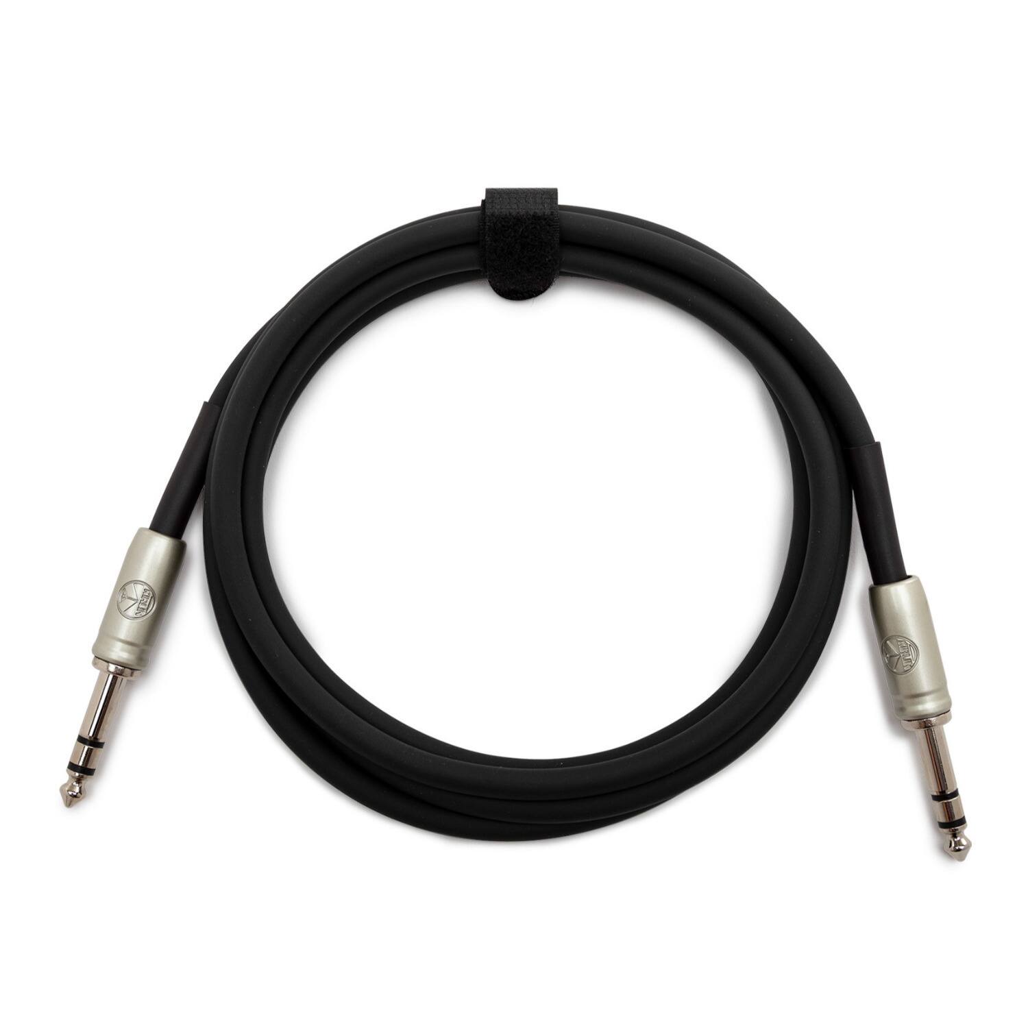 Left. Arturia - PreSonus Eris 4.5BT 2nd Gen 4.5-Inch Media Reference Monitors with Cables.