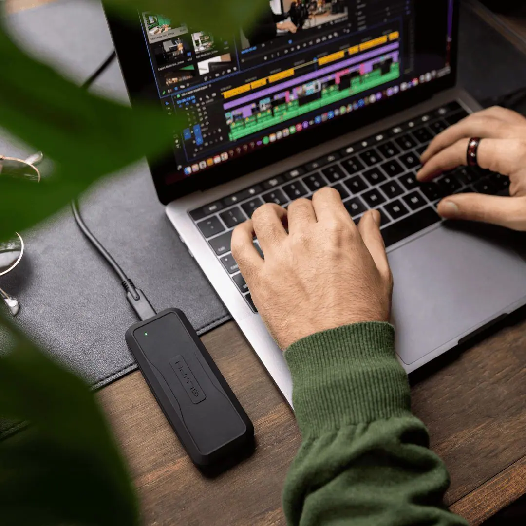 Angle. Glyph - Glyph Atom EV NVMe 8TB Black Solid state Drive with 1000 MBPS Transfer Speed.