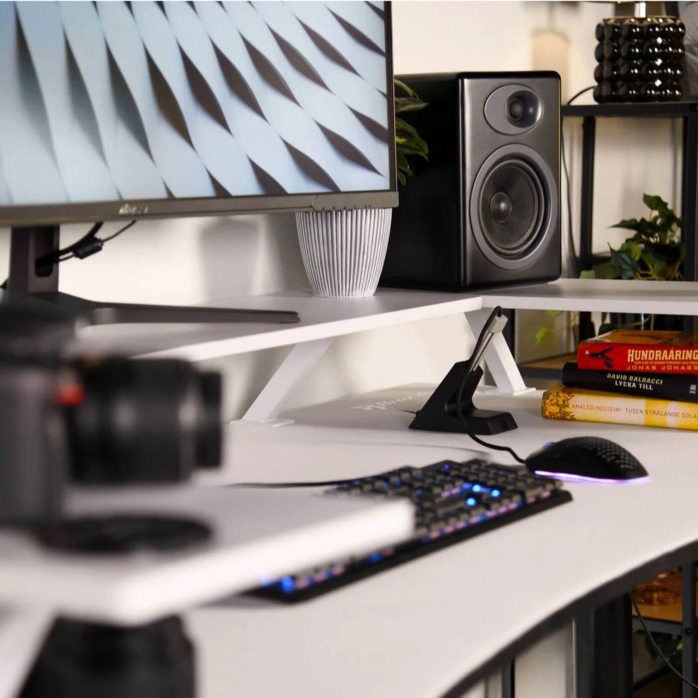 Hundraaring - I - Joha Jonabs Bavid Baldacci Lycka Till Khaled Hossein Tusem Stralande Sola