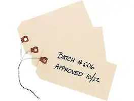 Avery - Shipping Tags with Wire, 6-1/4" x 3-1/8" 1,000 Tags/Box - Manila