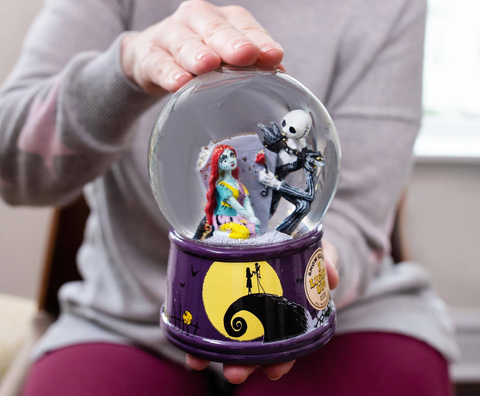 A Snow Globe  
Lizzie McGuire