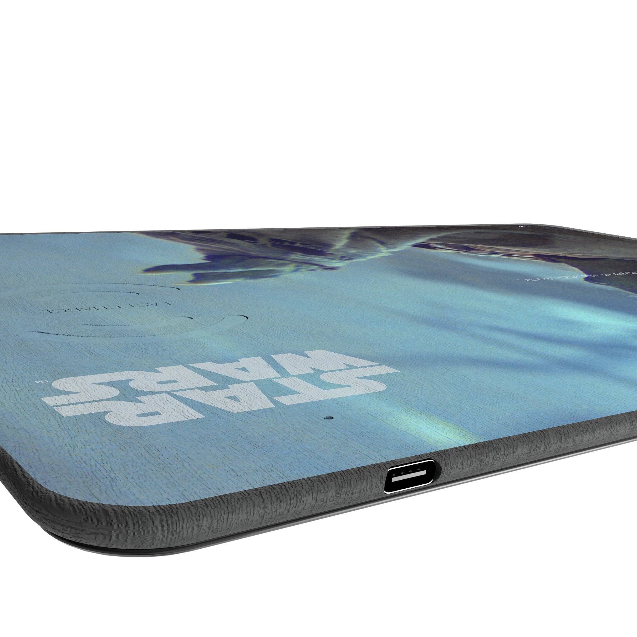 Left. Keyscaper - Star Wars: A New Hope Cinematic Moments: Discovery 15-Watt Wireless Charger and Mouse Pad - Yoda.