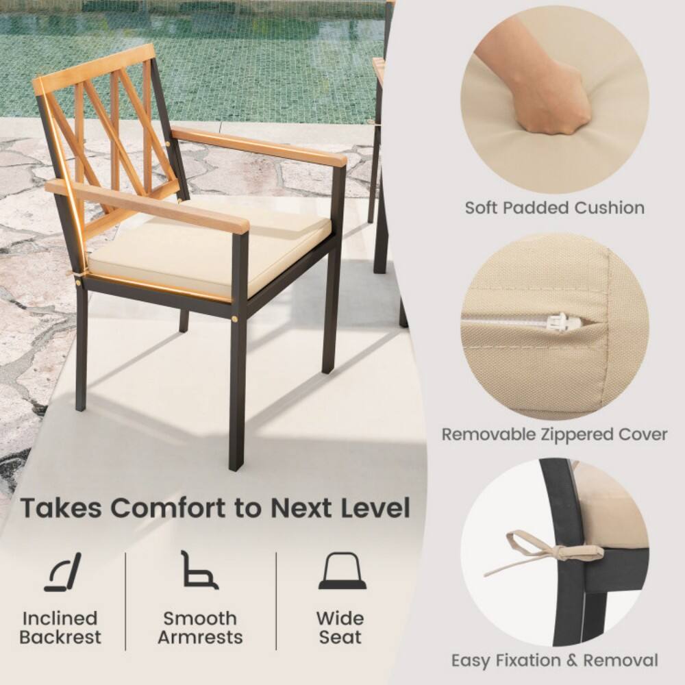 Soft Padded Cushion  
Removable Zippered Cover  
Takes Comfort to Next Level  
Inclined Backrest  
Smooth Armrests  
Wide Seat  
Easy Fixation & Removal