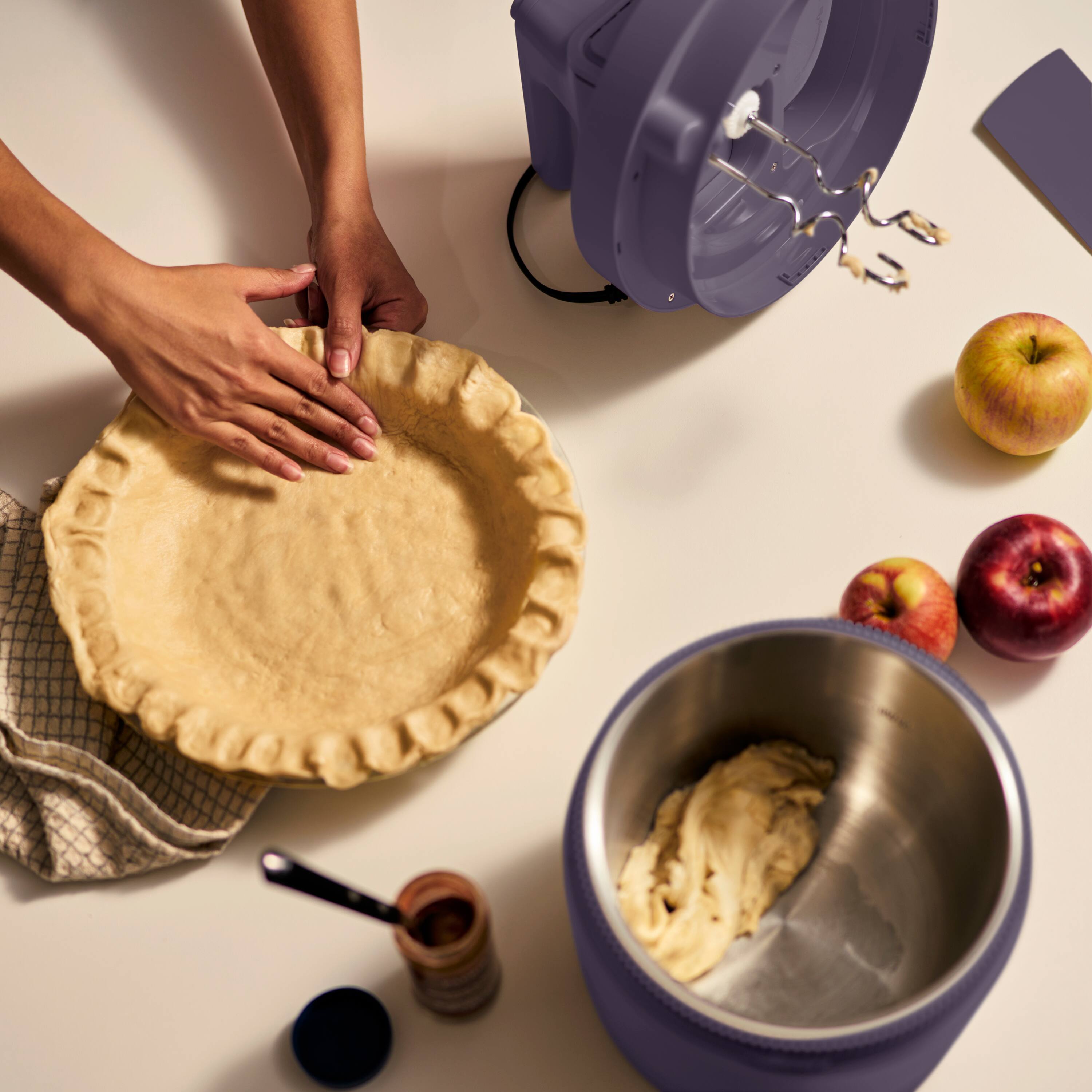 Alt View 6. Bella - 3.5-qt. Hand & Stand Mixer - Plum.