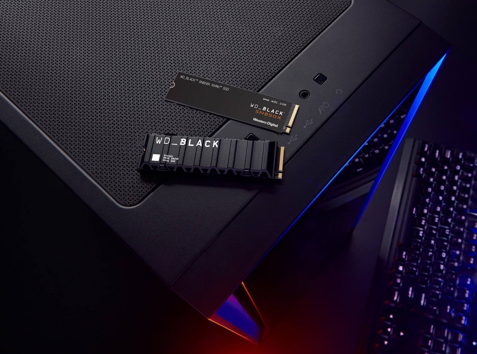 WD_BLACK SN850X NVMe™ SSD  
www.wdc.com  
WD_BLACK SN850X  
Western Digital