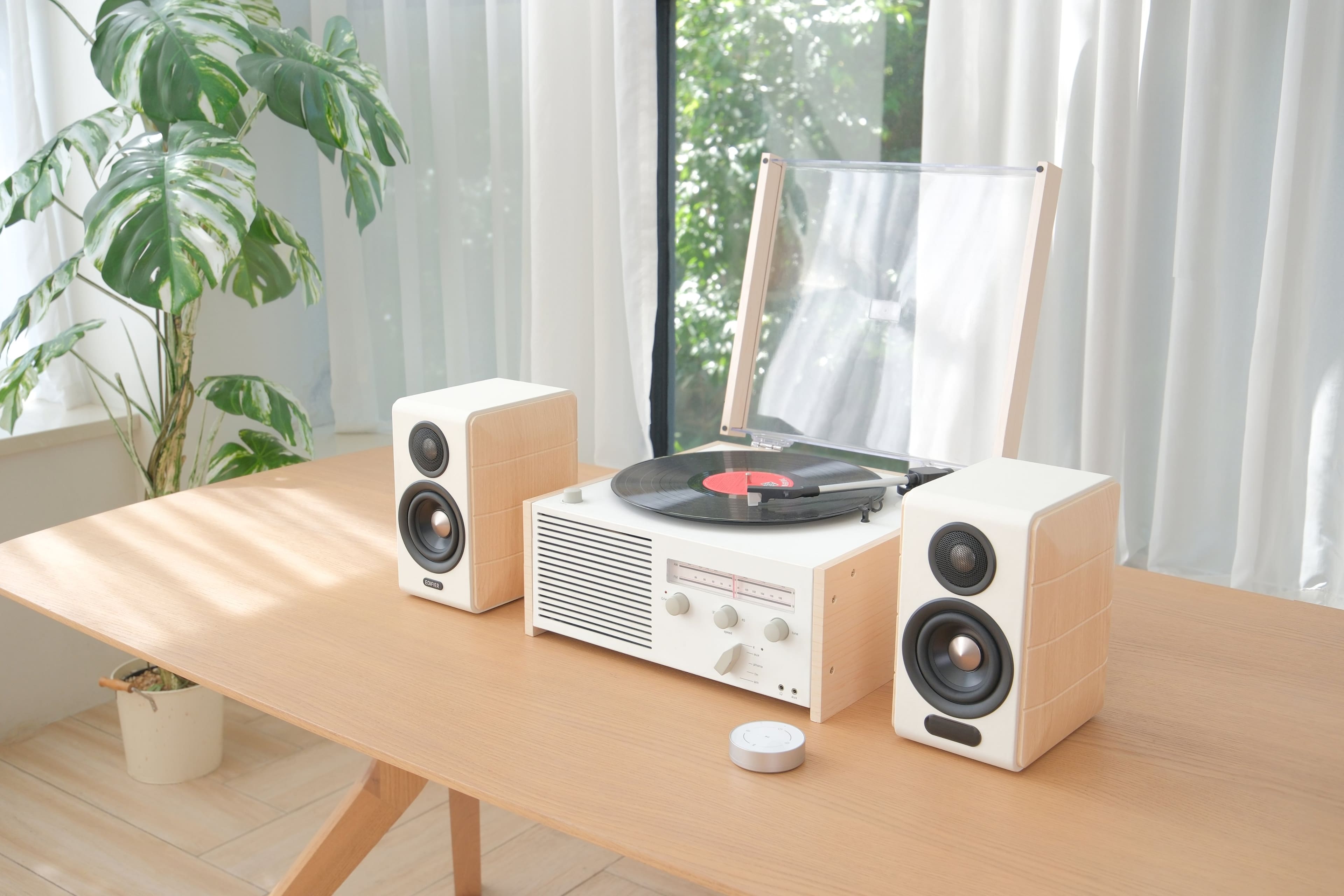 Edifier S880DBMKII Hi Res 2.0 Bookshelf Speakers (Pair) White