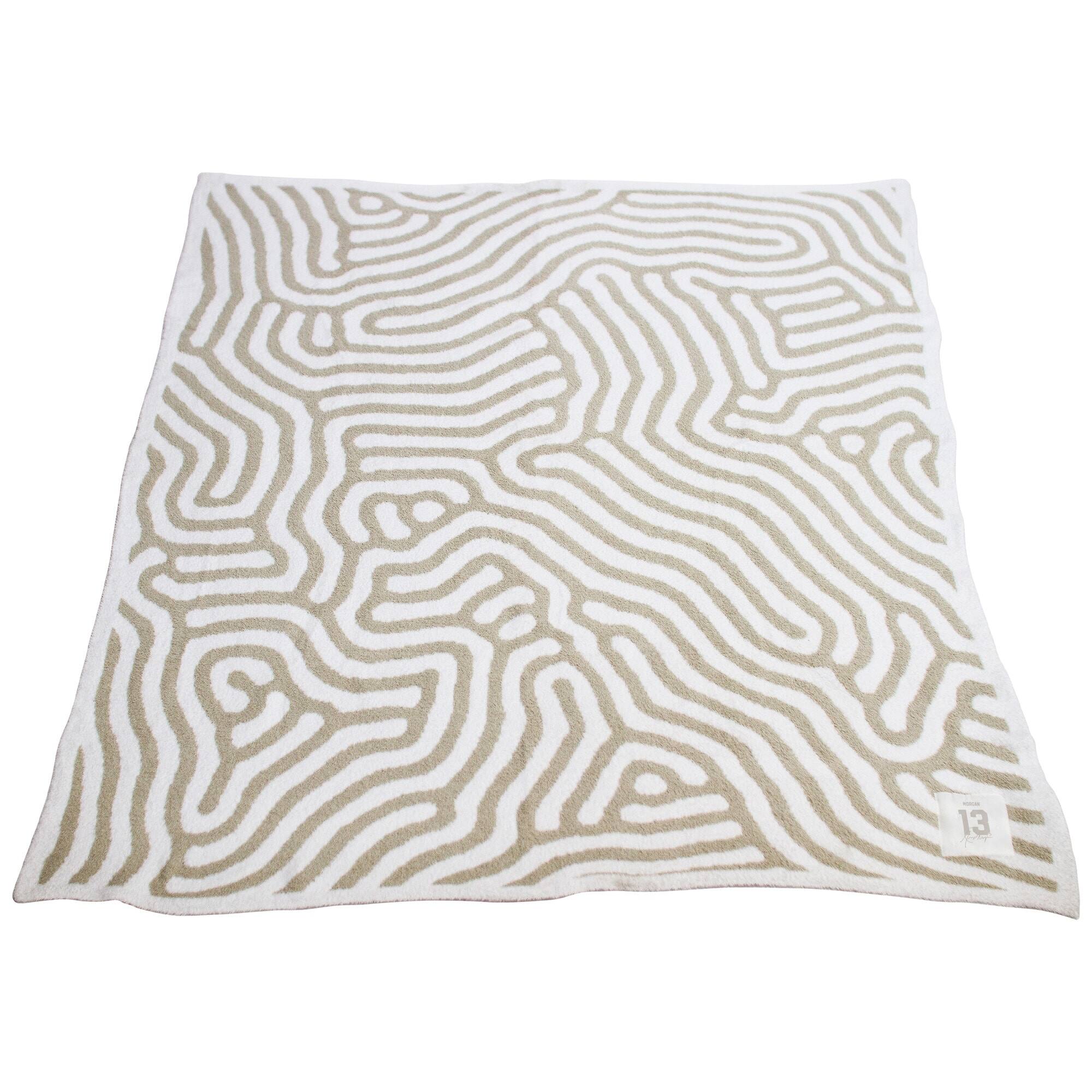 Front. Logo Brands - Alex Morgan USWNT 50'' x 60'' Luxe Dreams Throw Blanket - Gray.