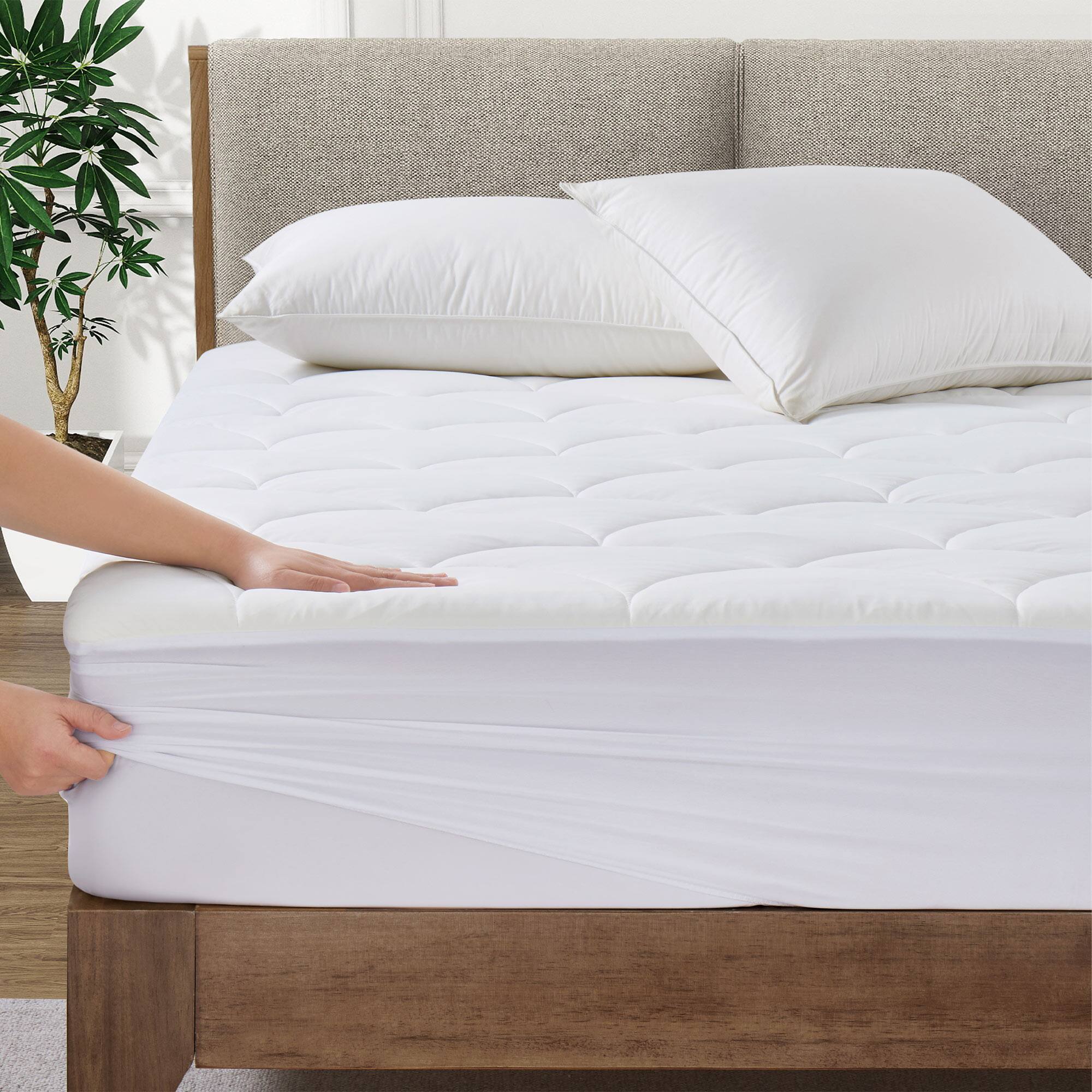 Angle. Peace Nest - Peace Nest Soft Cooling Waterproof Quilted Mattress Pad with Elastic Deep Pocket, Curved, Twin - Curved.