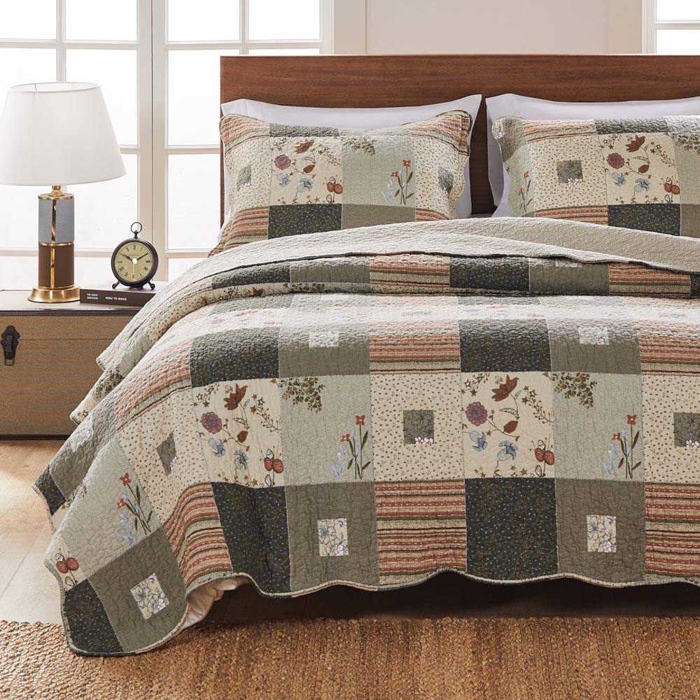 Left. BreeBe - Sedona Quilt Set - 2 Piece Twin/XL - Multi.