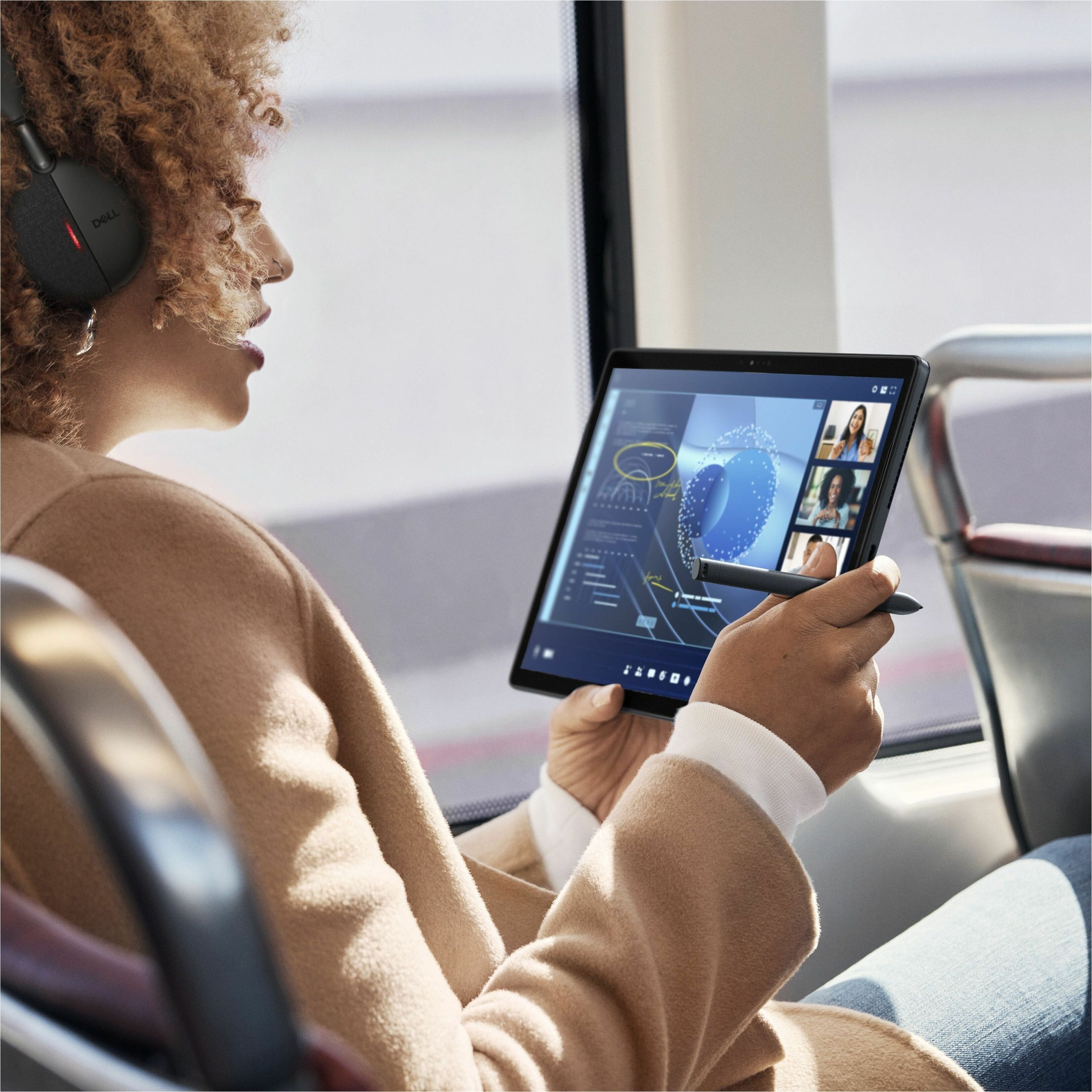 The text on the image reads "DELL C ... 4 d ...". However, the text is not complete and does not provide enough context to group or correct it.