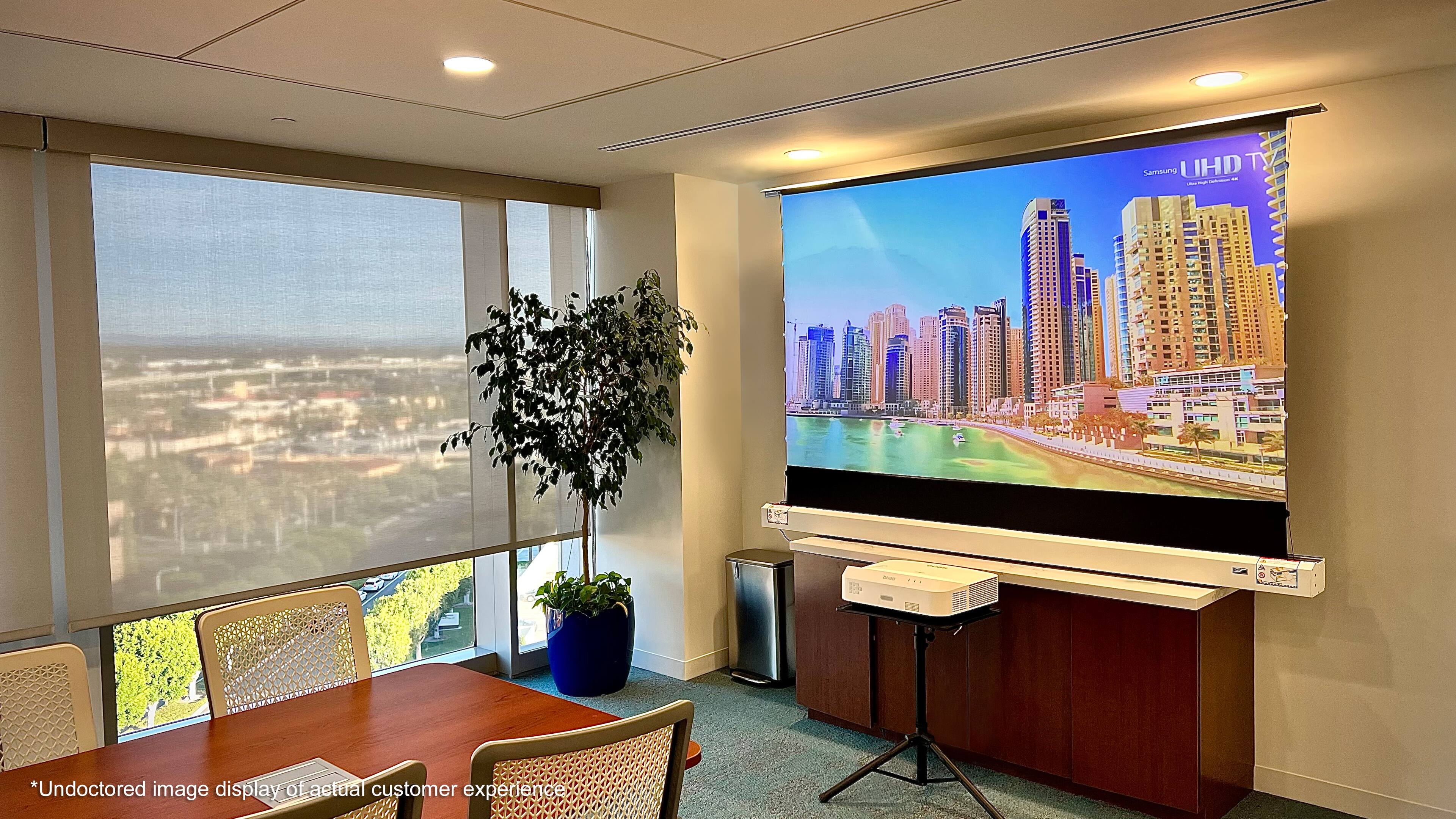 UHD Samsung - Undoctored image display of actual customer experience.