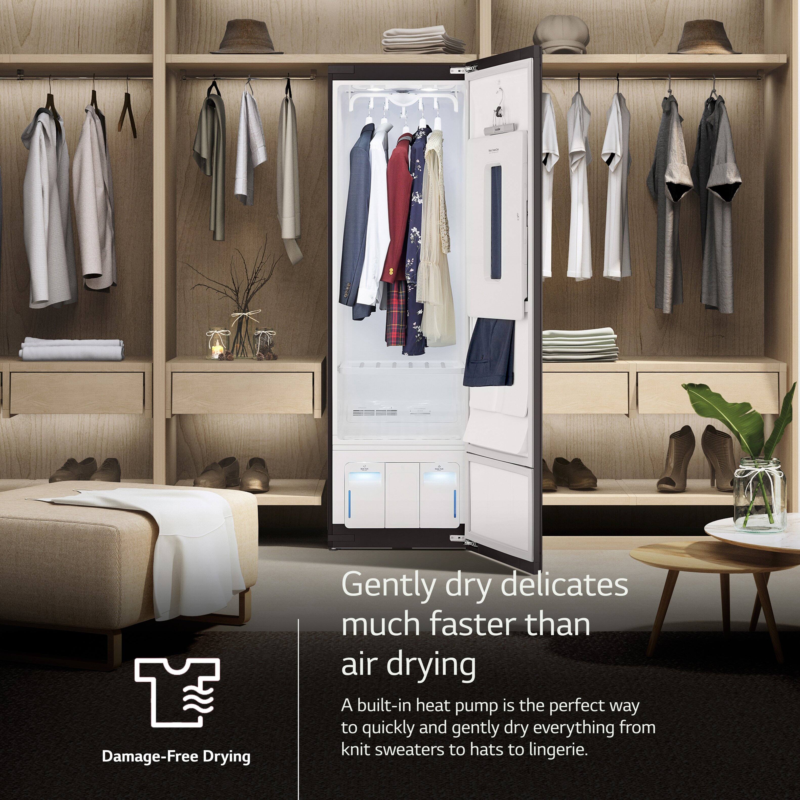 Damage-Free Drying  
Gently dry delicates much faster than air drying.  
A built-in heat pump is the perfect way to quickly and gently dry everything from knit sweaters to hats to lingerie.