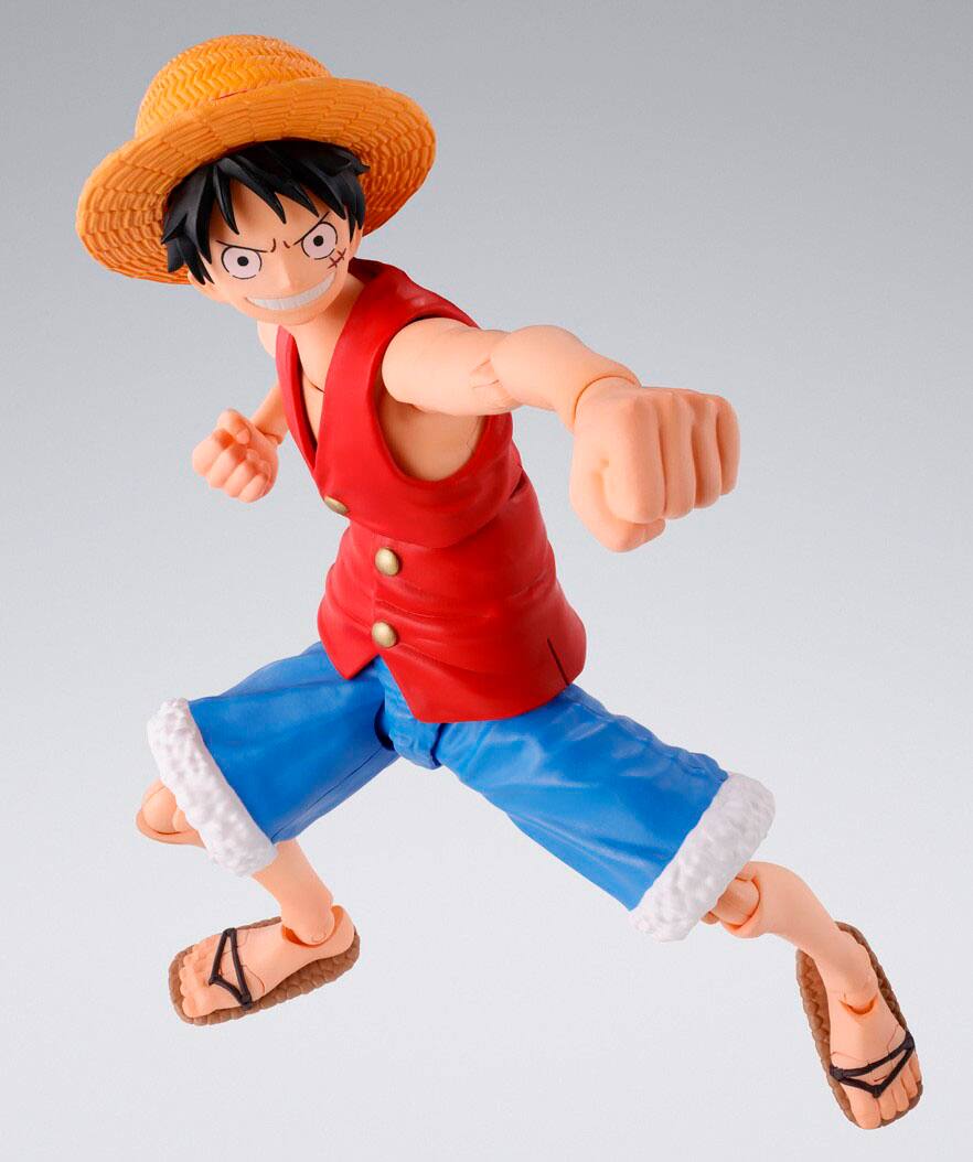 Angle. Bandai - S.H. Figuarts - One Piece Luffy 5.7" Figure.