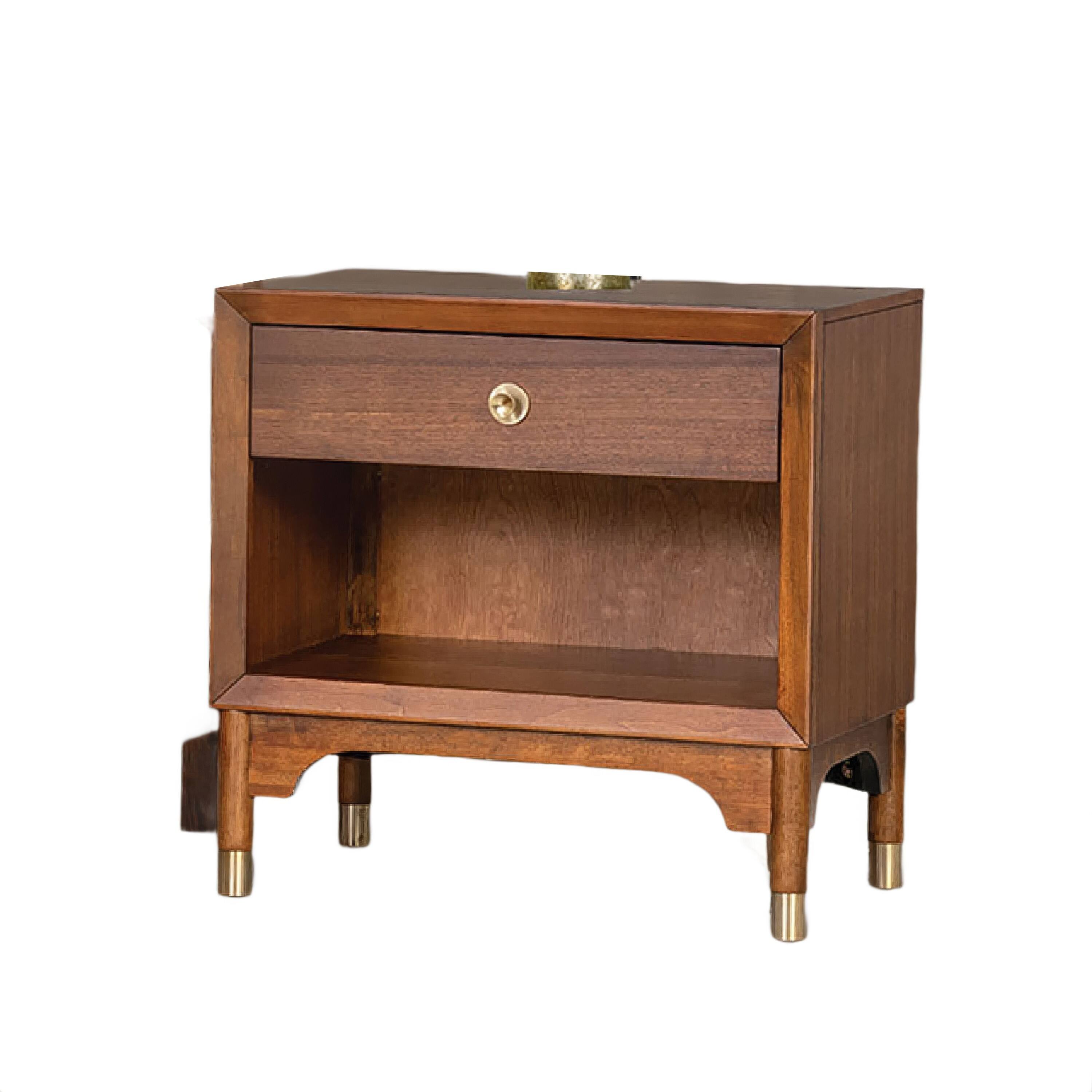 Front. Manhattan Lane - Urne Nightstand, 1 Drawer with Shelf, USB Port and LED - Walnut Brown, Gold.