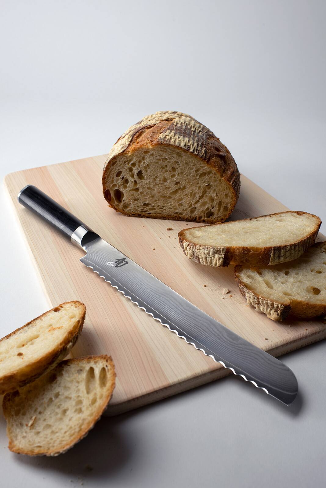 Alt View 4. Shun - Classic Bread Knife, 9 Inch - Black.